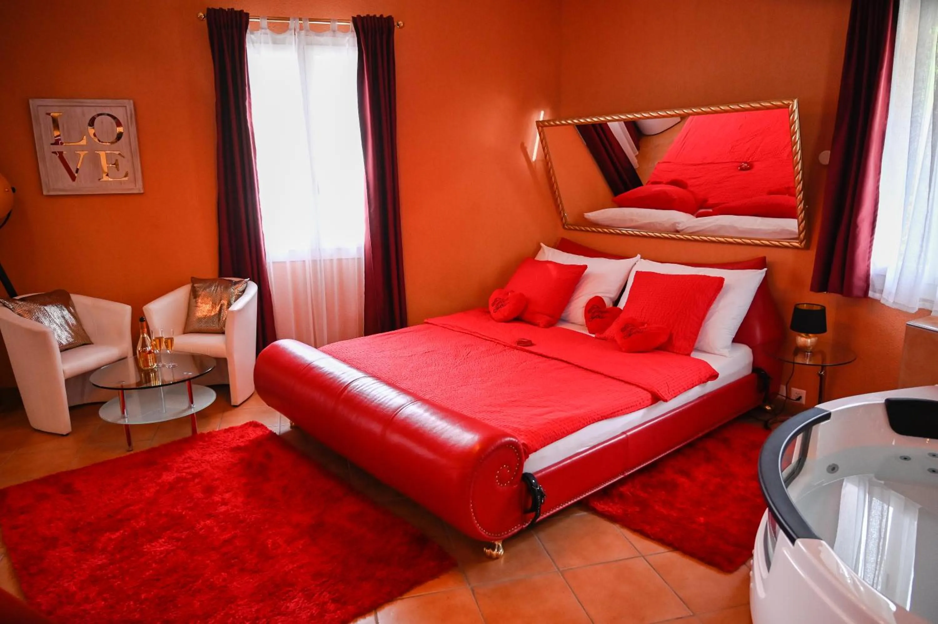 Loveroom