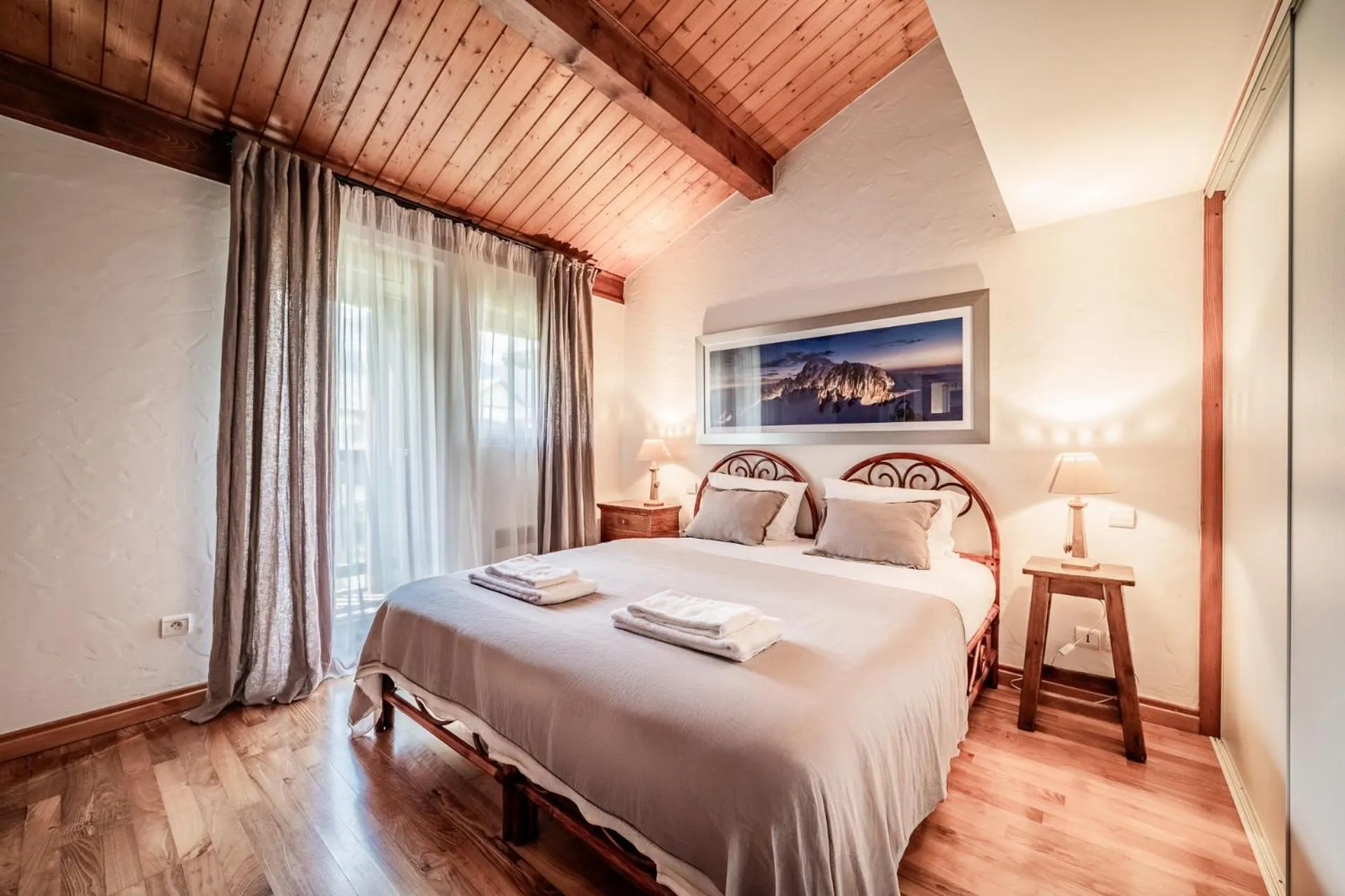 Bed in Eden Hotel, Apartments and Chalet Chamonix Les Praz