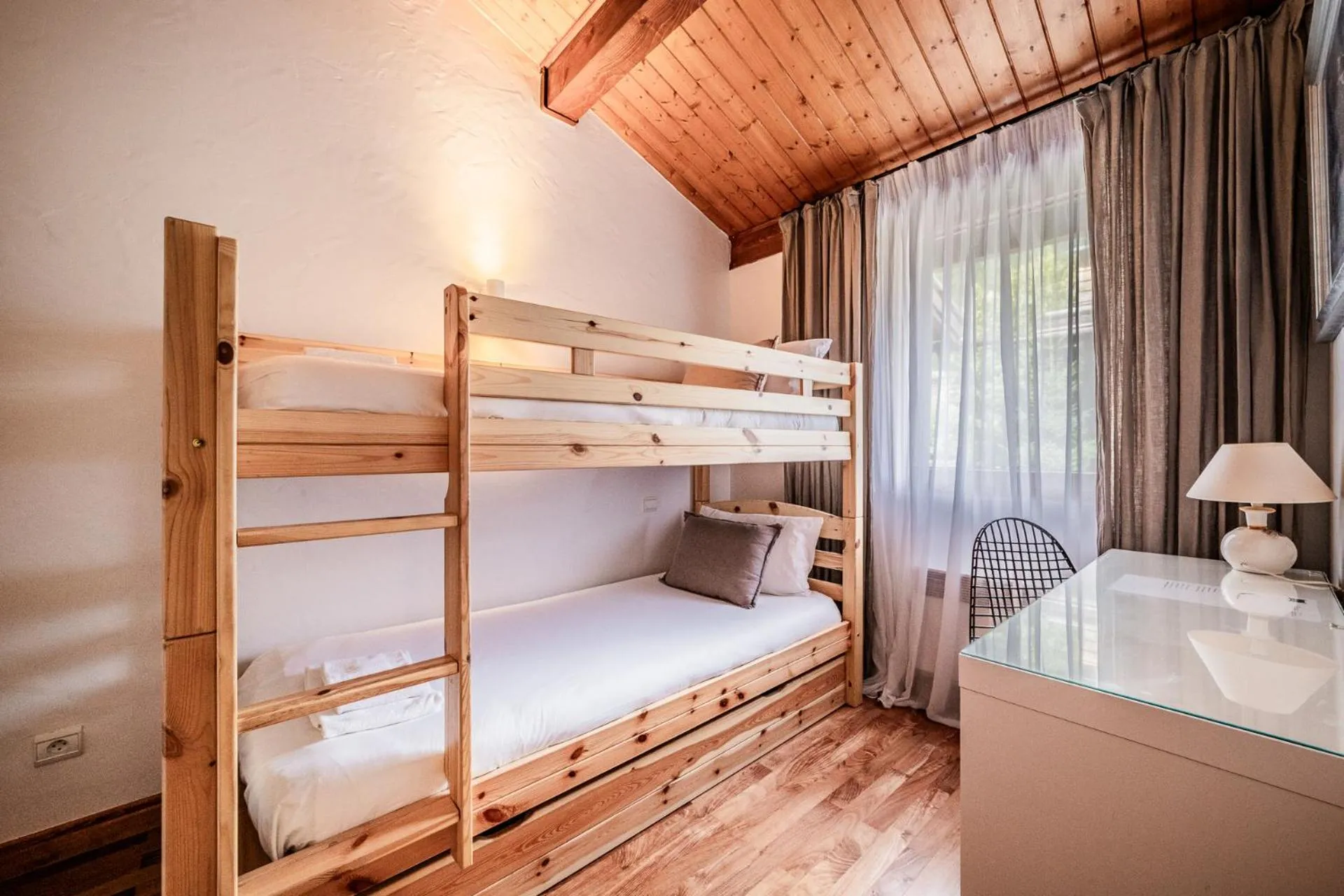 Bed in Eden Hotel, Apartments and Chalet Chamonix Les Praz