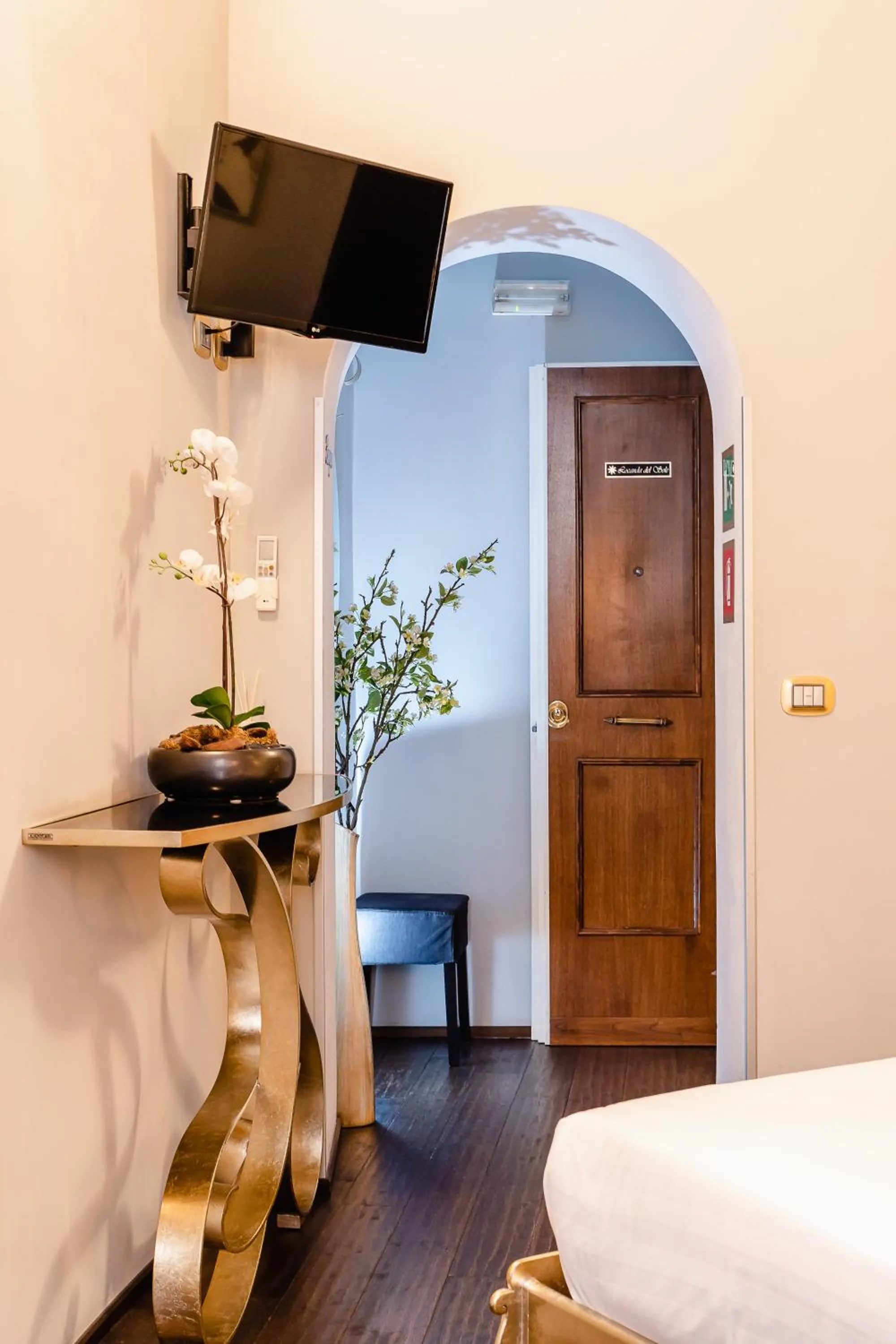 Bed in Locanda Del Sole-Roma Piazza Di Spagna Ripetta