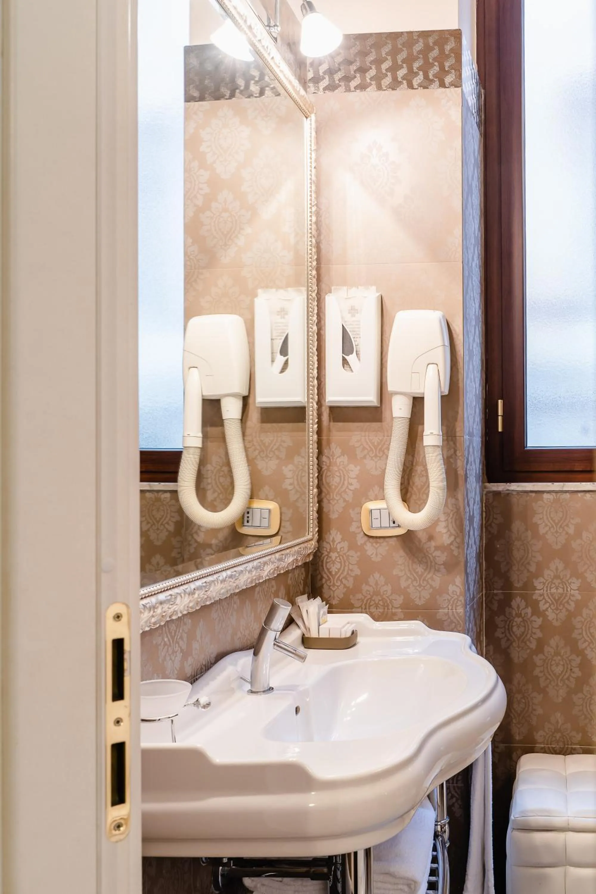 Locanda Del Sole-Roma Piazza Di Spagna Ripetta