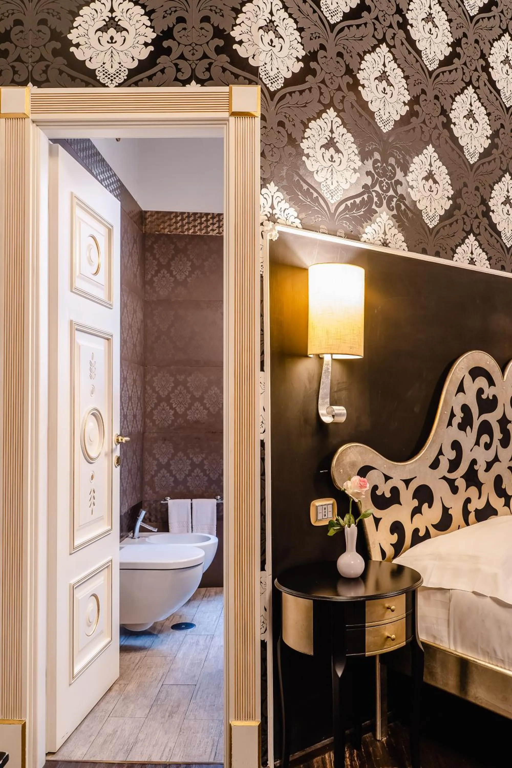 Bed in Locanda Del Sole-Roma Piazza Di Spagna Ripetta