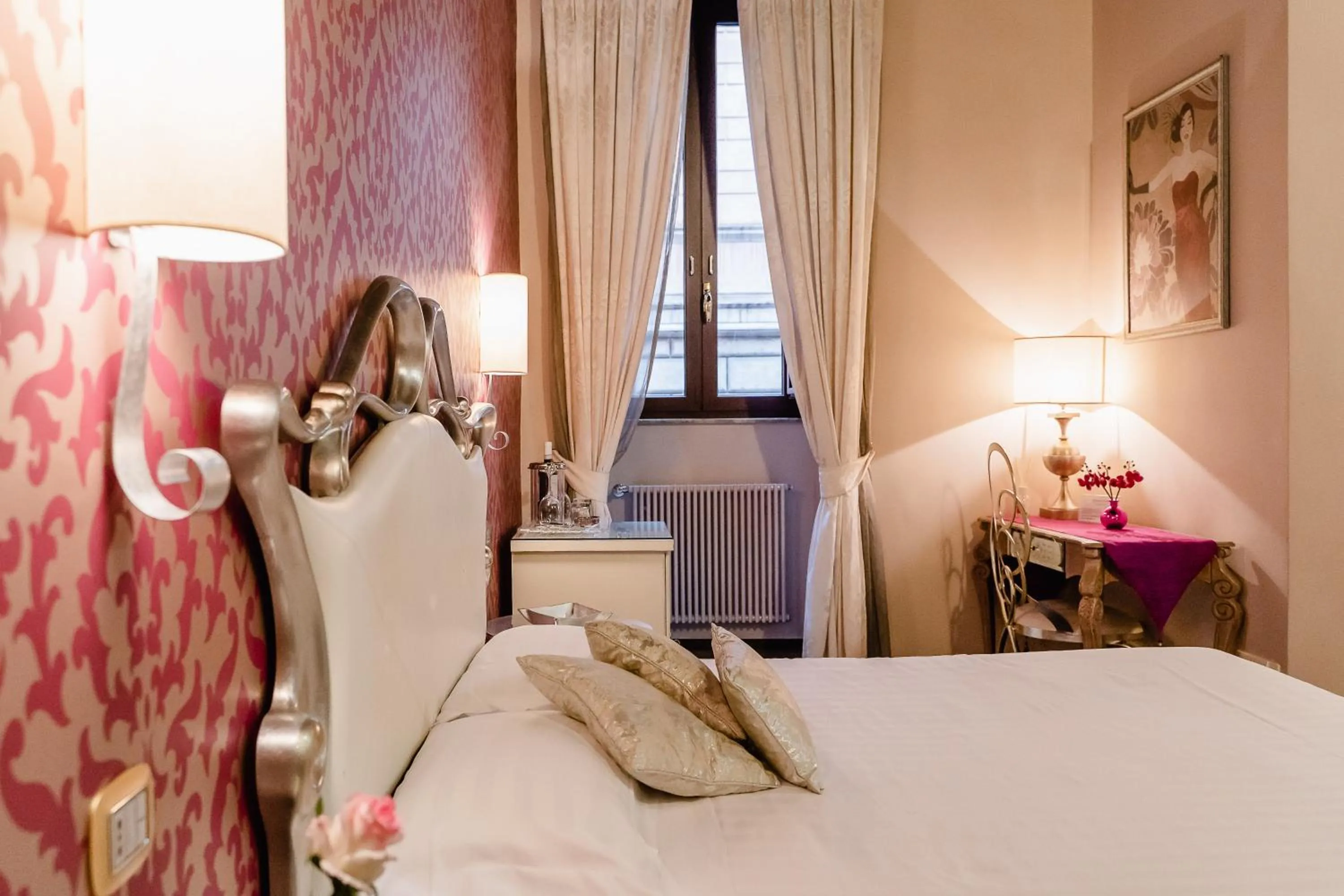 Bed in Locanda Del Sole-Roma Piazza Di Spagna Ripetta