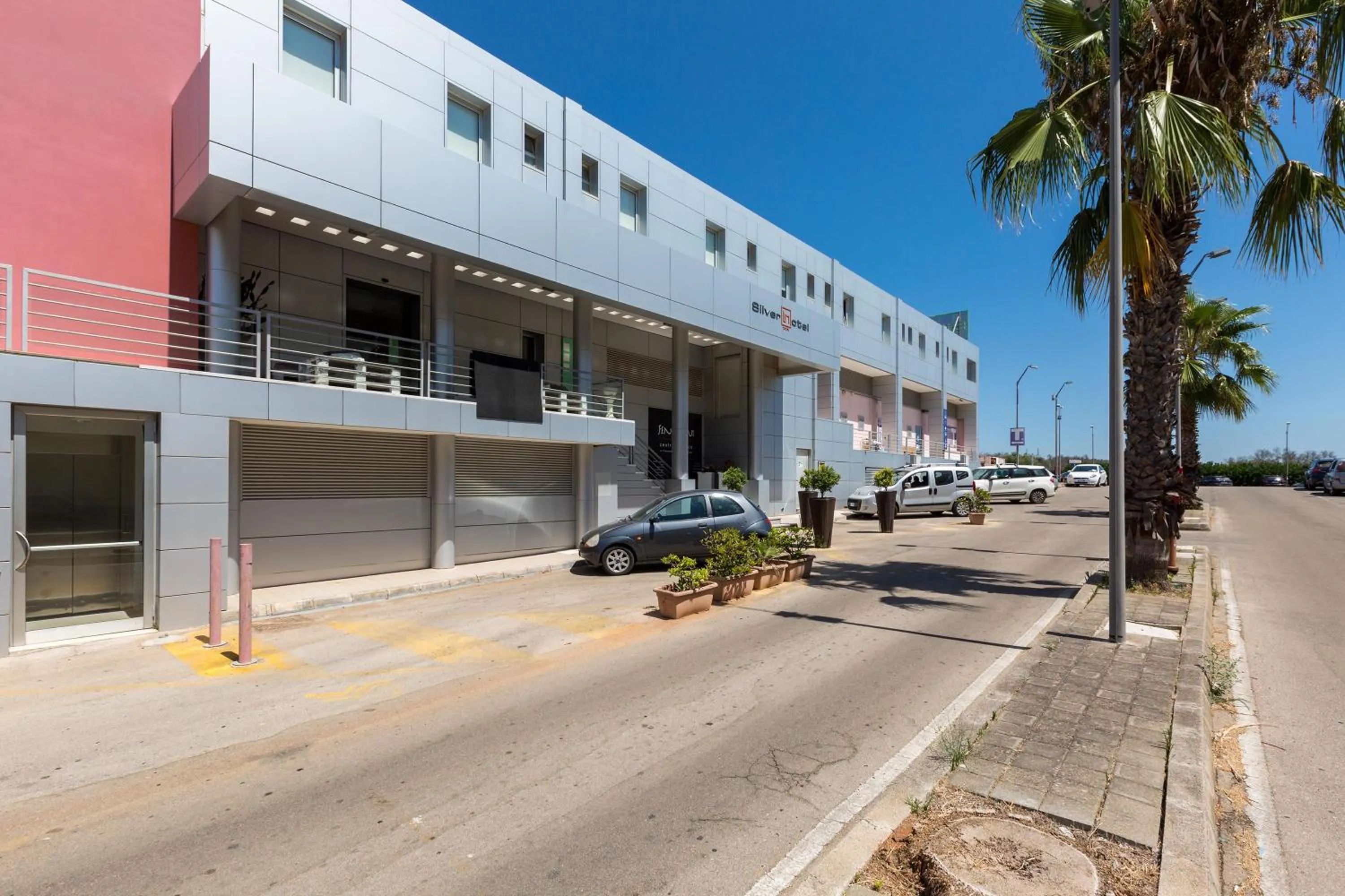 Property building in Silver Hotel