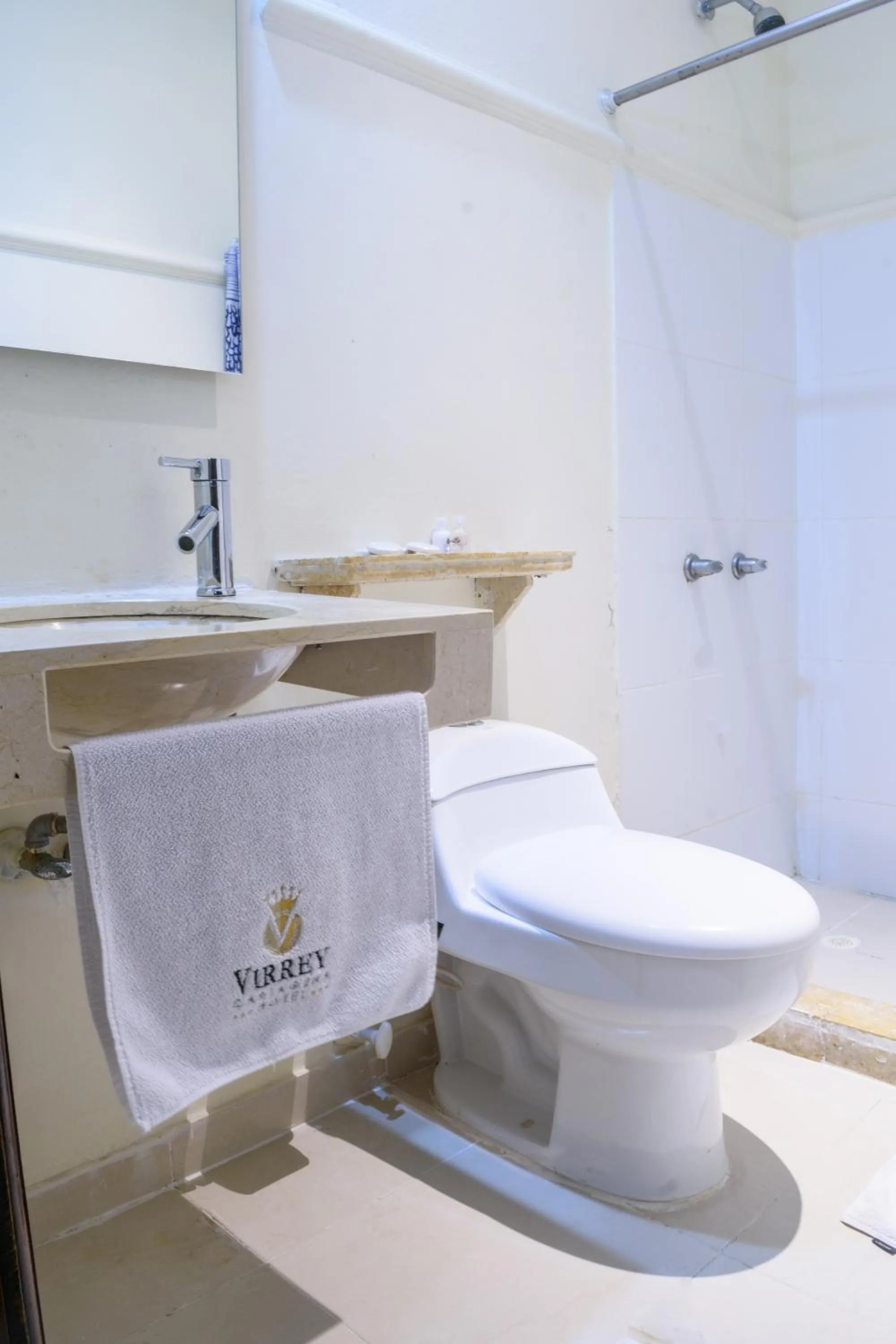Shower in Hotel Virrey Cartagena