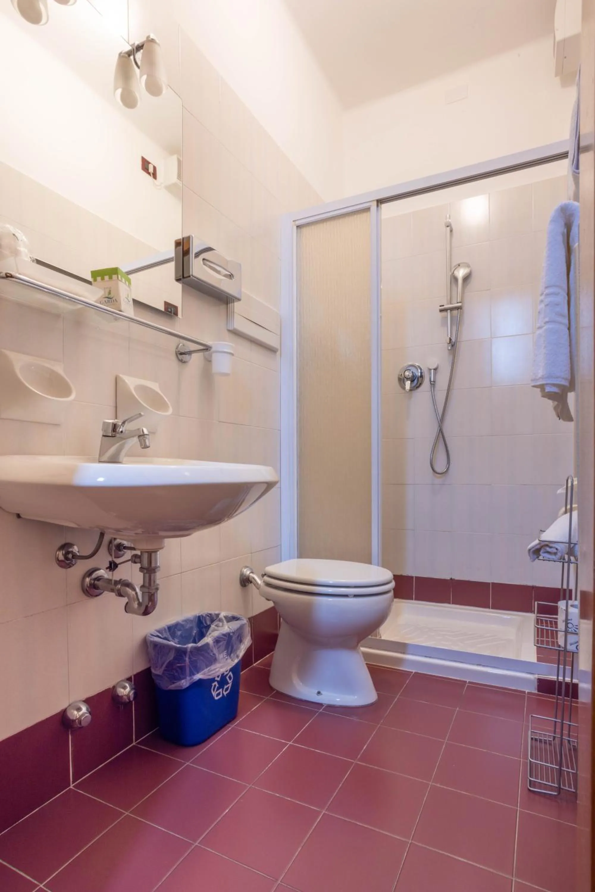 Shower in Hotel Giardinetto