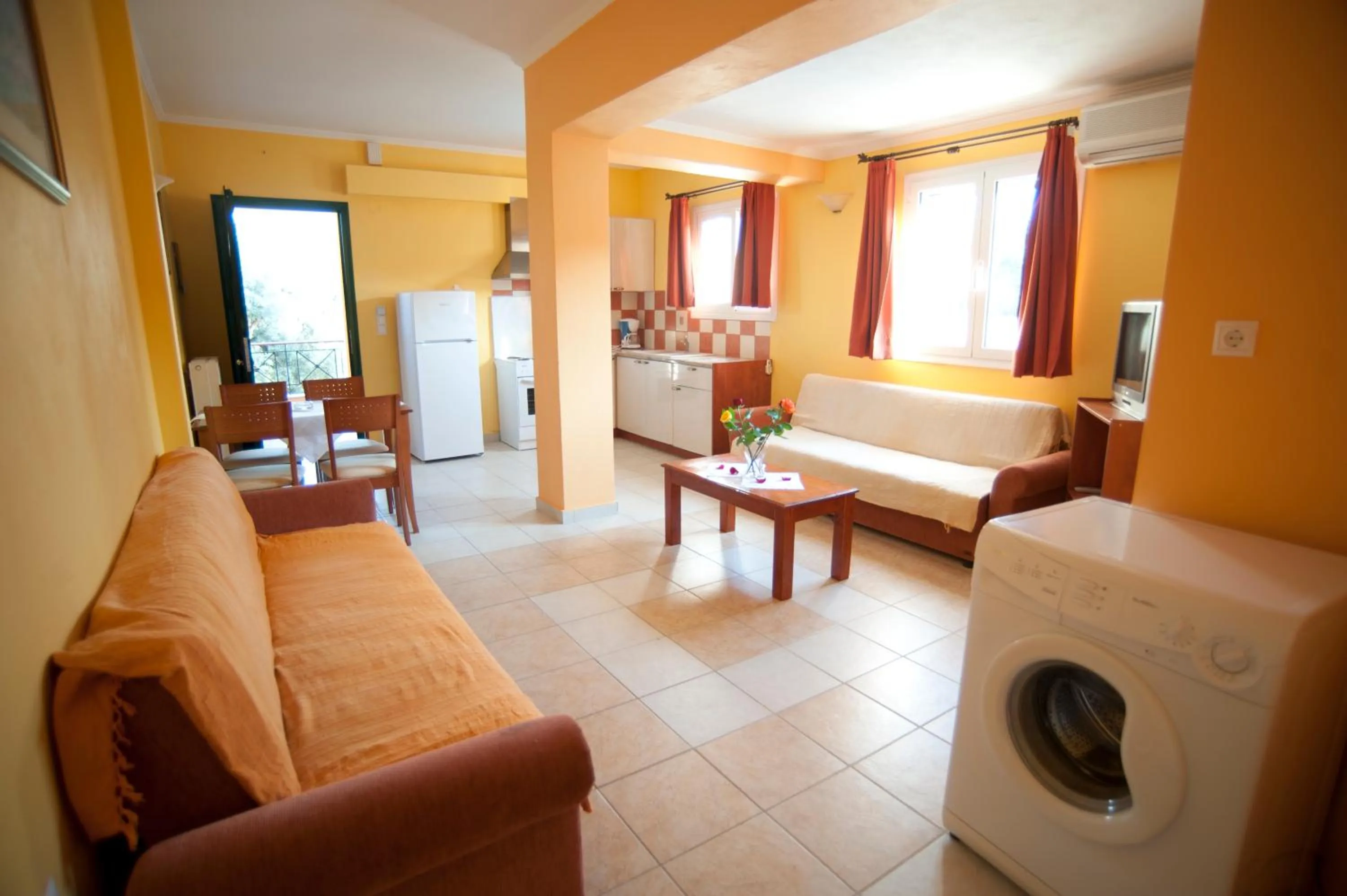 Kitchen or kitchenette in Villa Vita Holidays