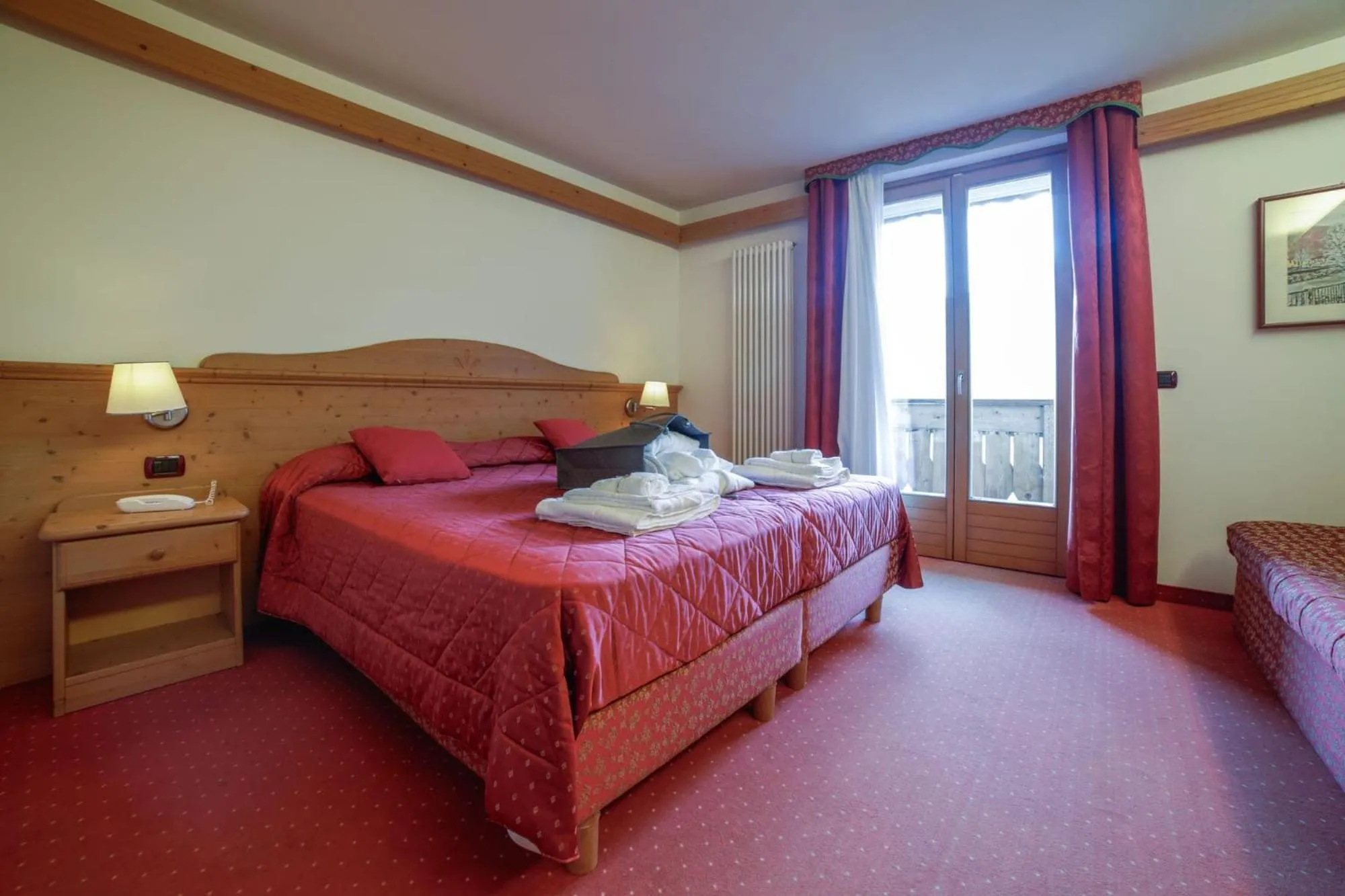 Bed in Nivis Hotel