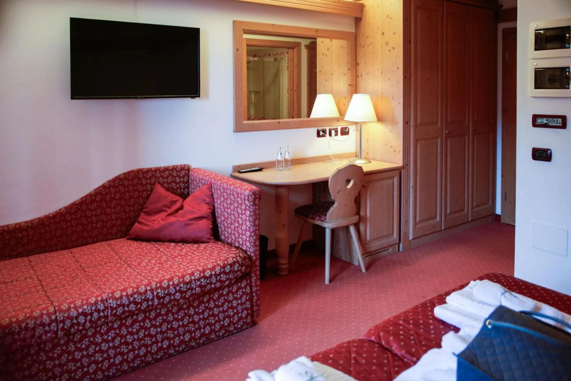Bed in Nivis Hotel