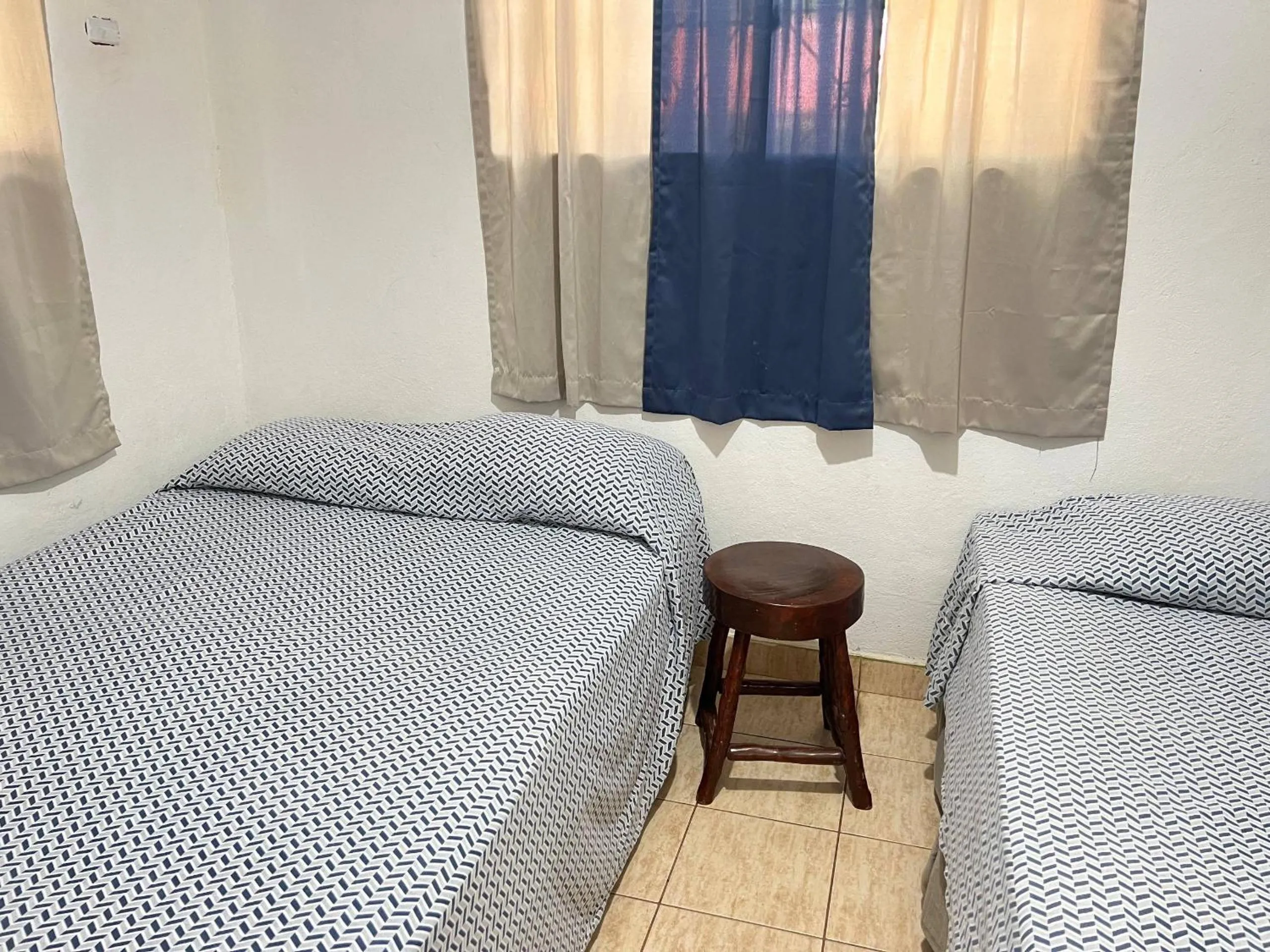 Deluxe Triple Room with Sea View in Hostel Sunset Villas Popoyo