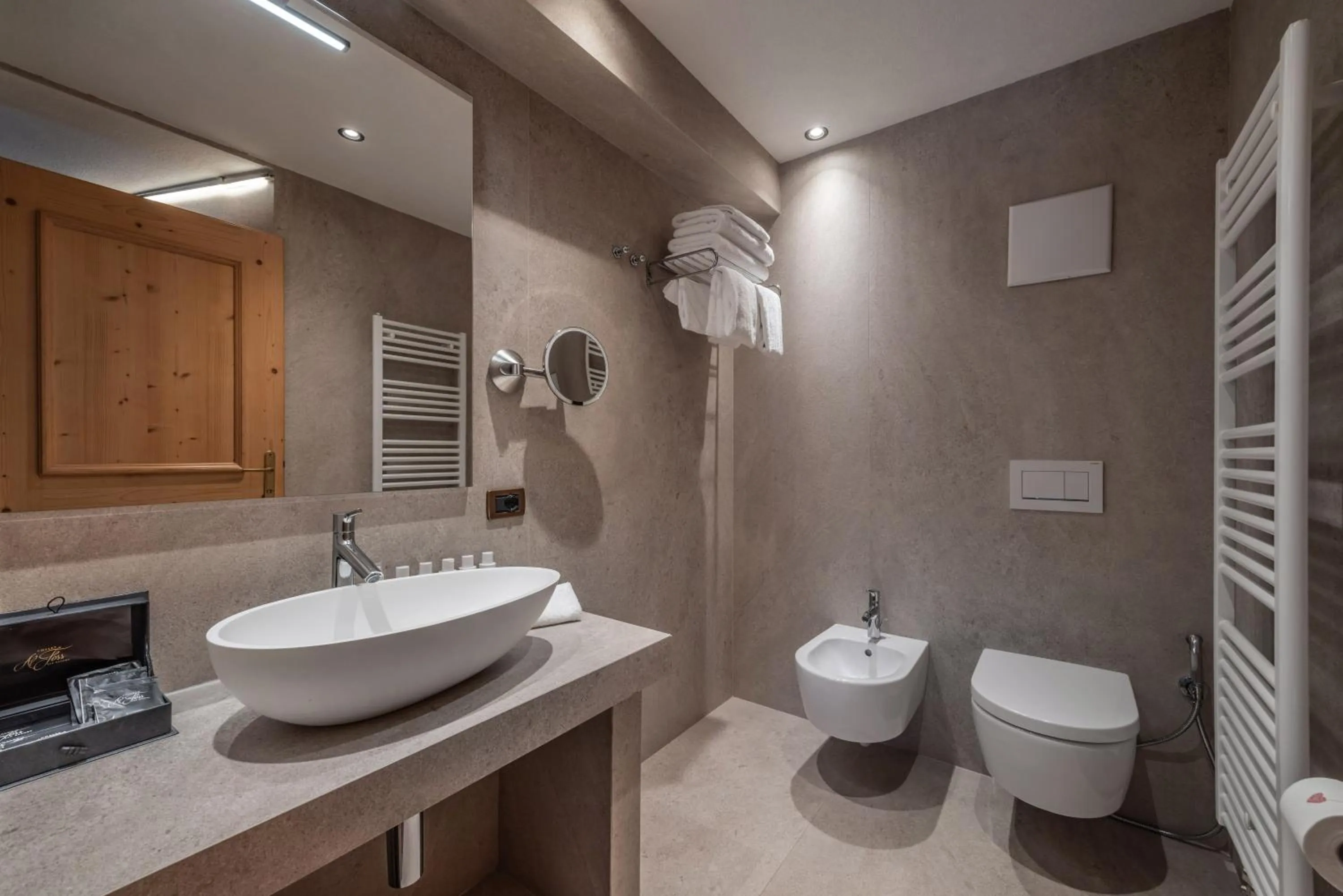 Bathroom in Hotel Chalet Al Foss - Adults Only