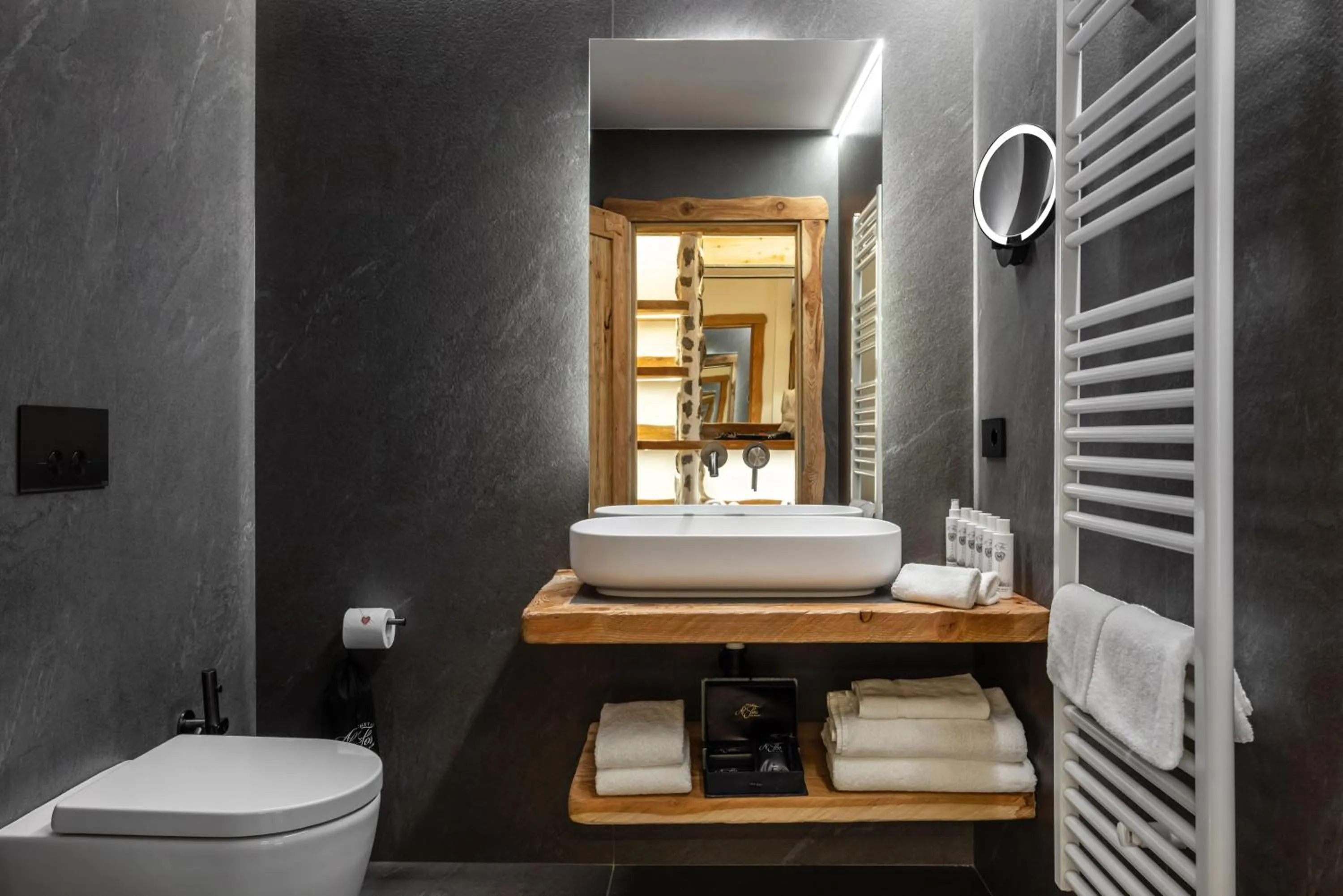 Bathroom in Hotel Chalet Al Foss - Adults Only