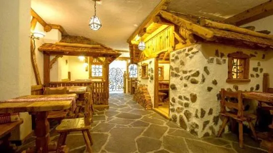 Restaurant/places to eat in Hotel Chalet Al Foss - Adults Only