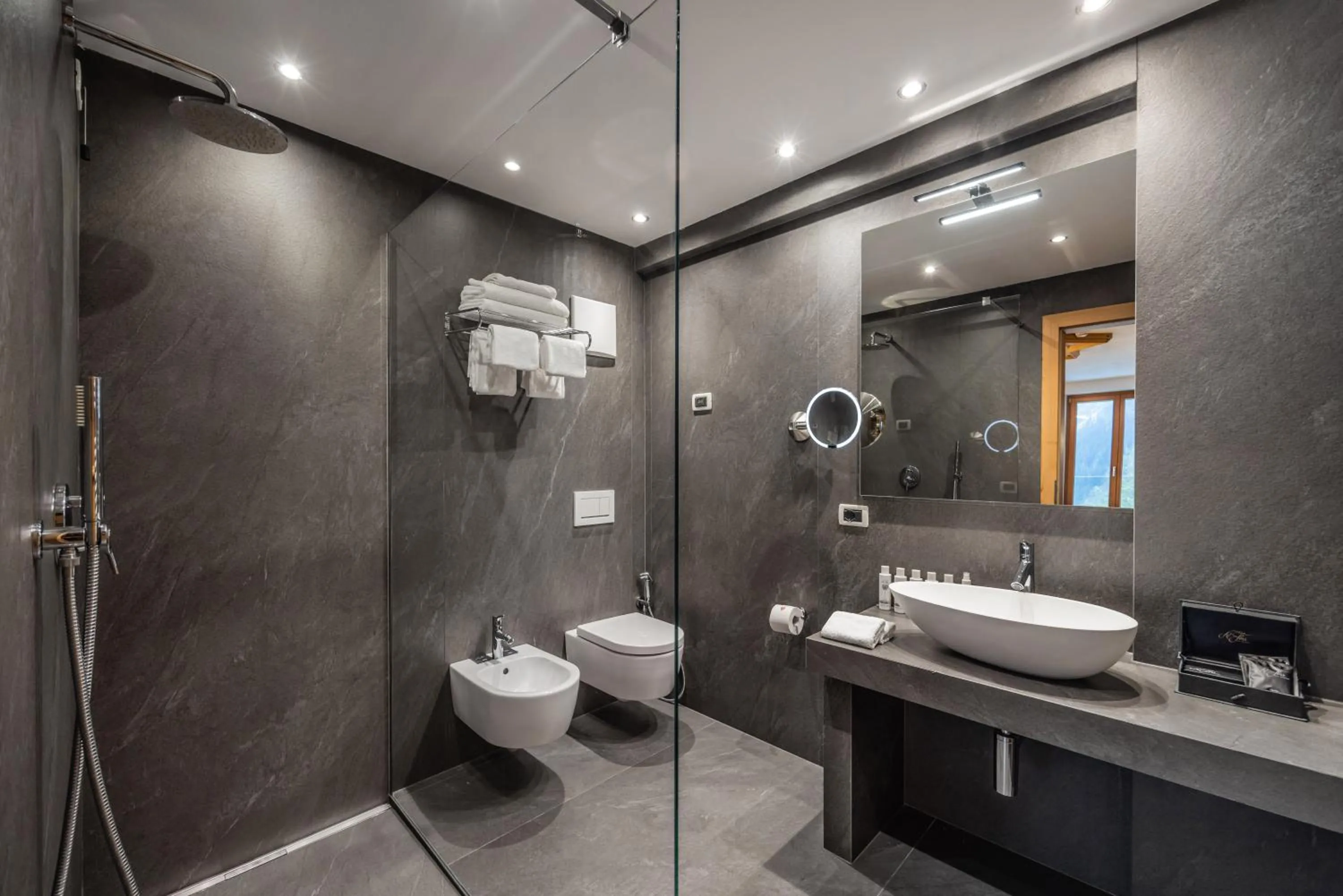 Bathroom in Hotel Chalet Al Foss - Adults Only