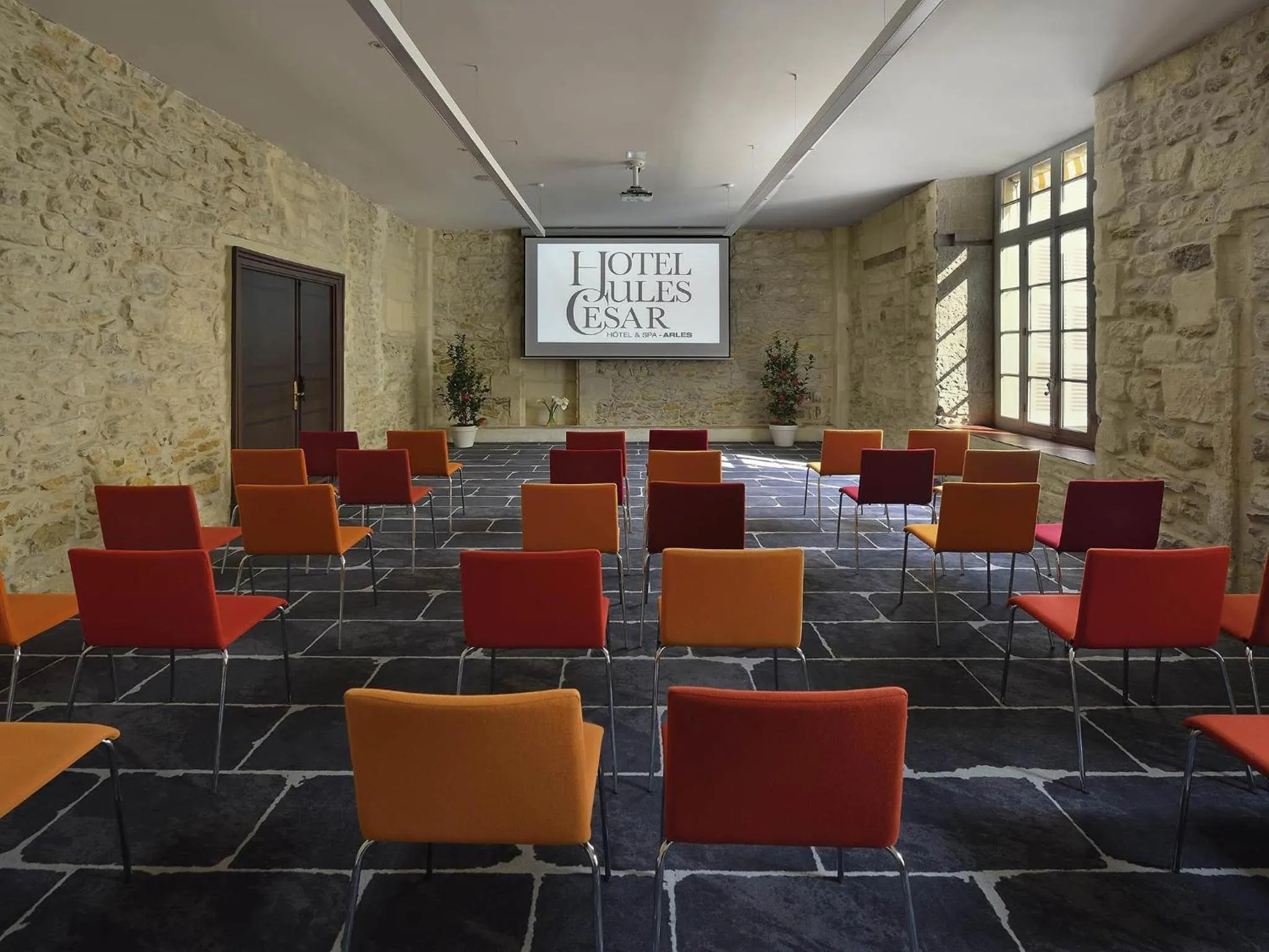 Meeting/conference room in Jules César Hotel & Spa Arles - MGallery Collection