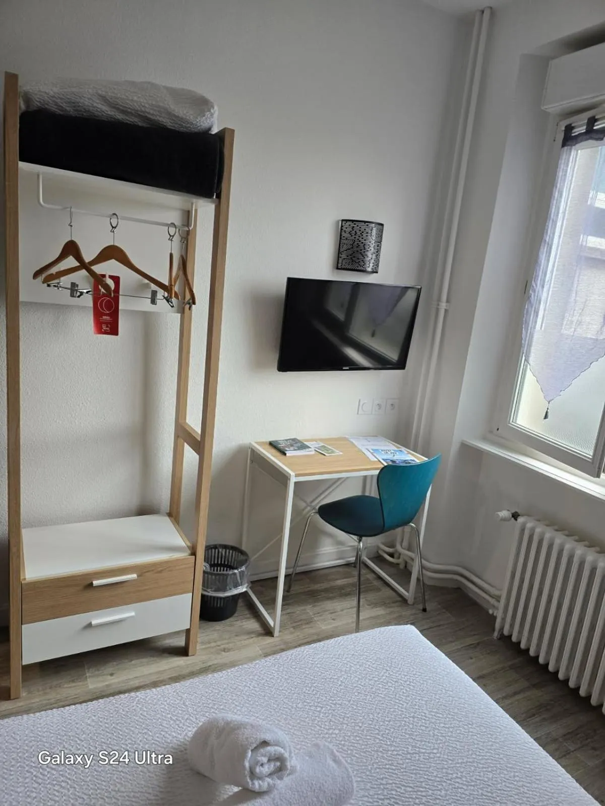 Bedroom, Bed in Hôtel Agena