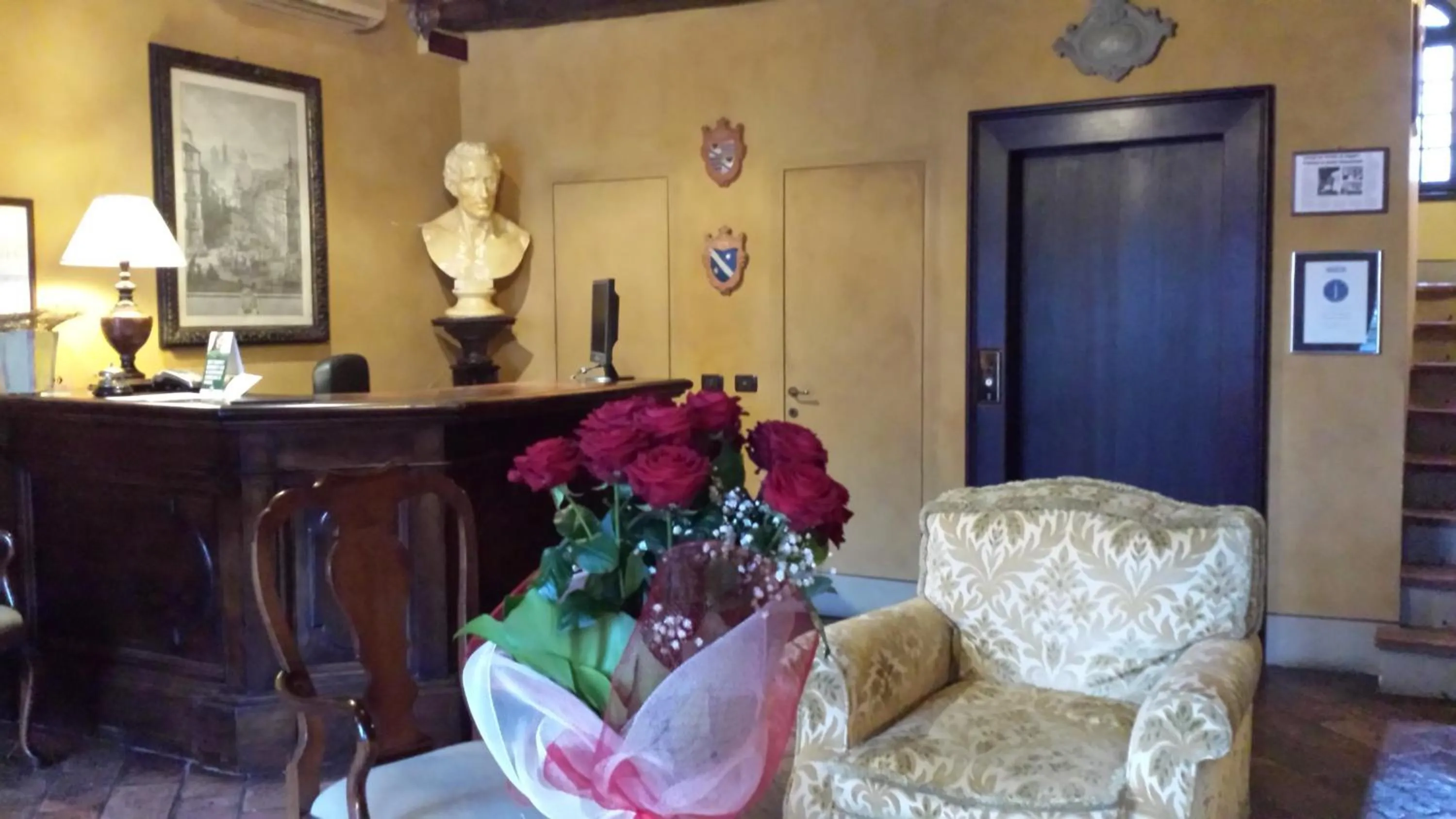 Lobby or reception in Hotel Torre di San Martino