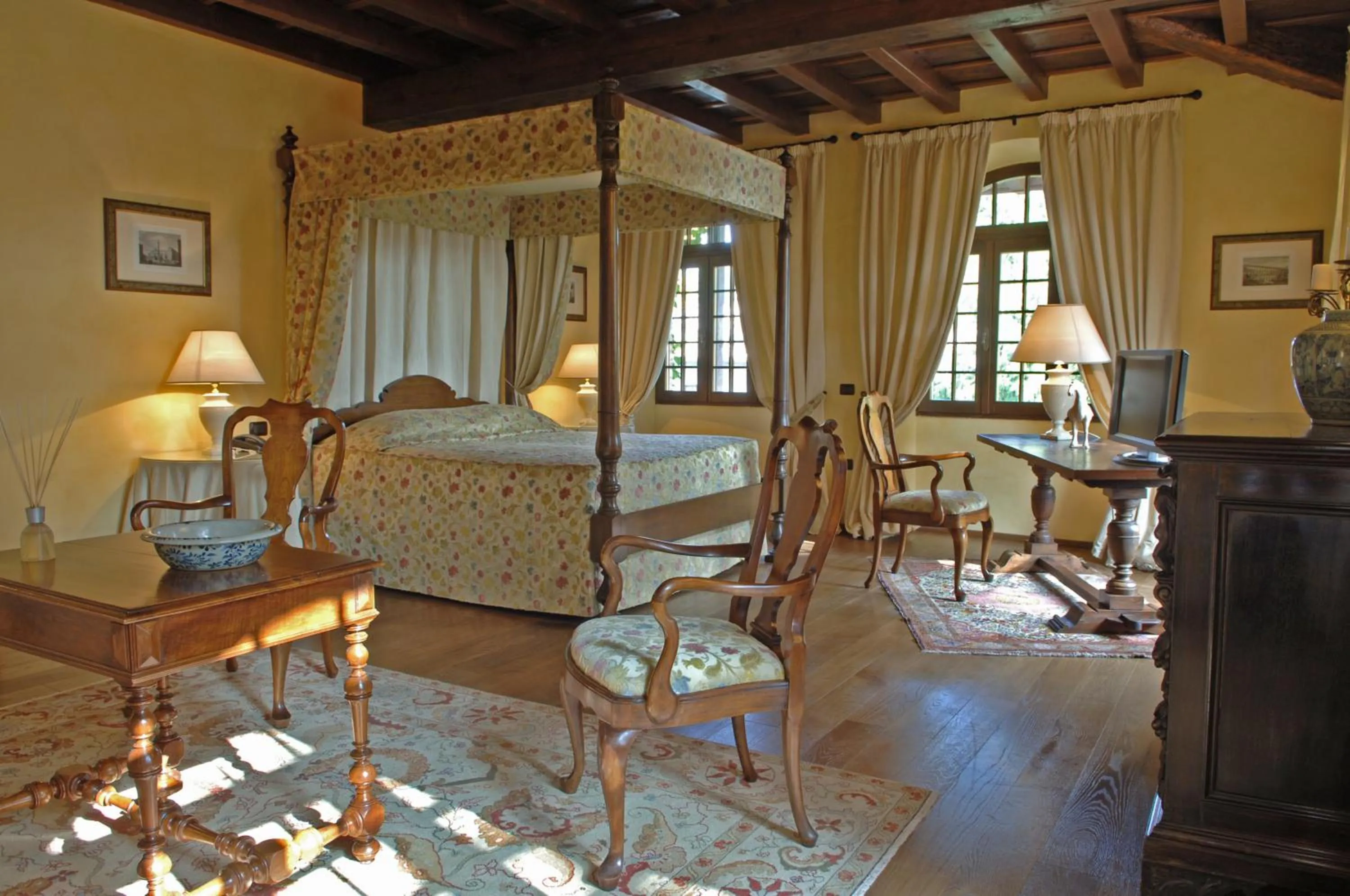Photo of the whole room, Bed in Hotel Torre di San Martino