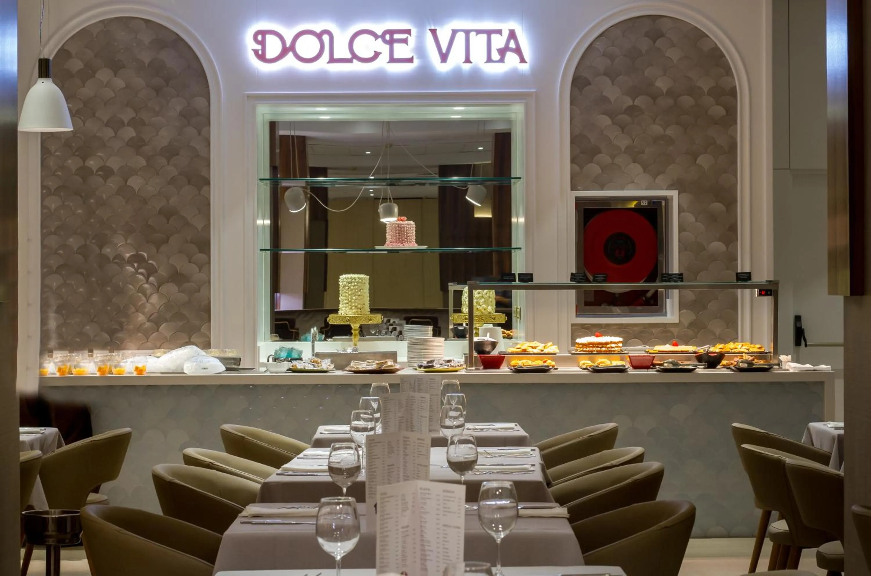 Restaurant/places to eat in ESTIMAR Calpe Apartments