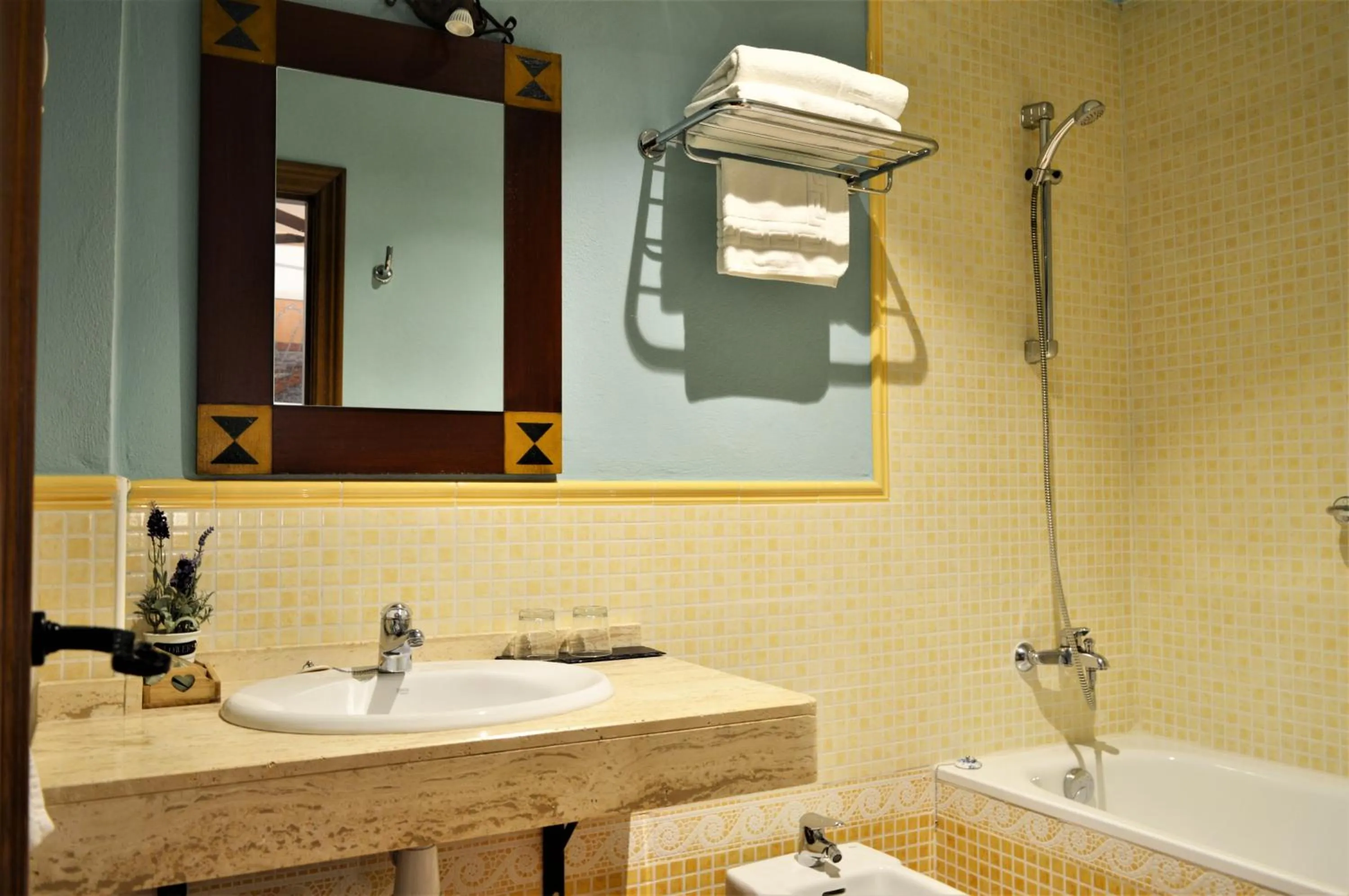 Bathroom in Hotel Rural Alfajía de Antonio