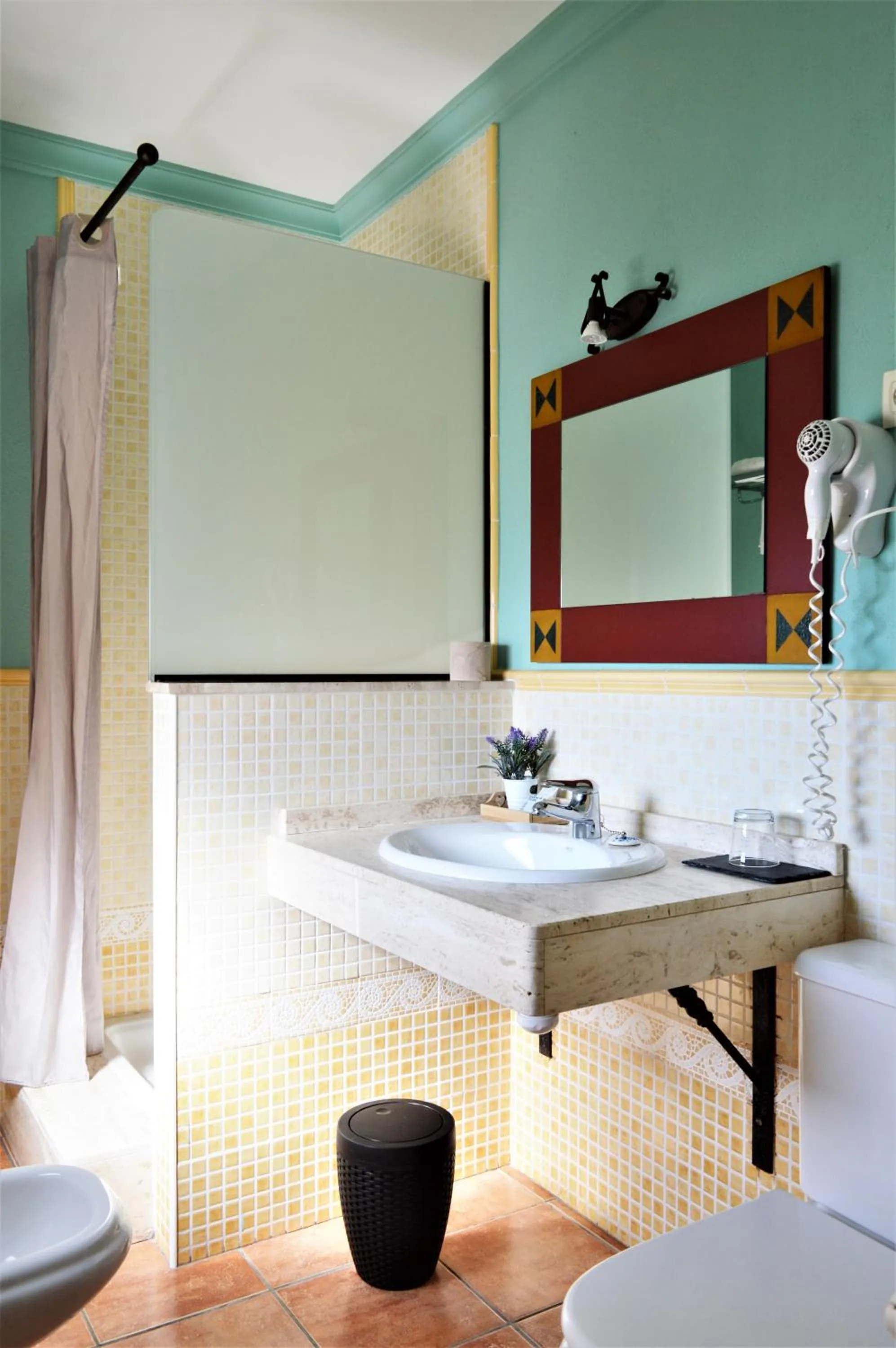 Bathroom in Hotel Rural Alfajía de Antonio