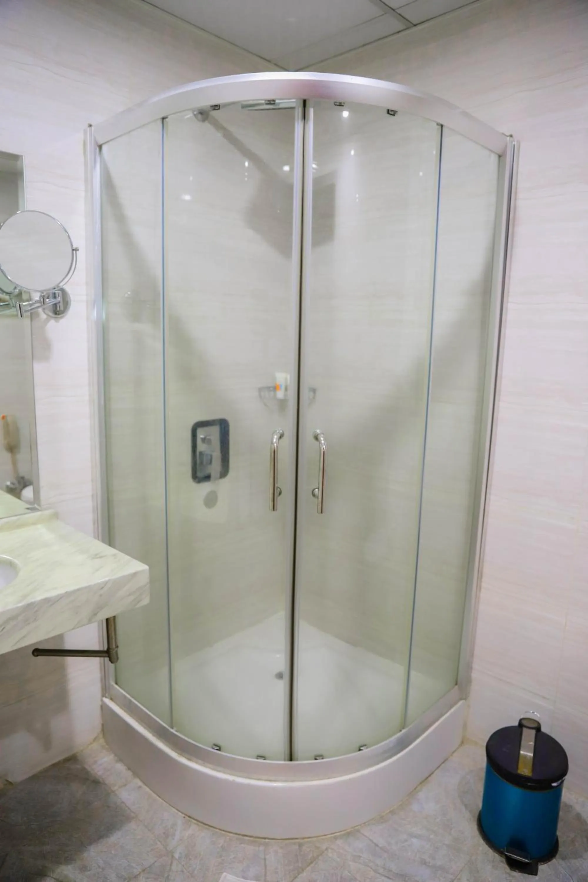 Shower in Citymax Hotel Aswan