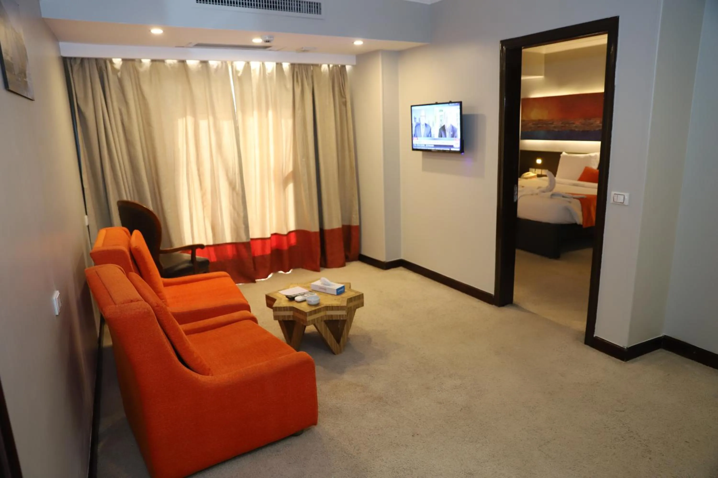 Living room, Bed in Citymax Hotel Aswan