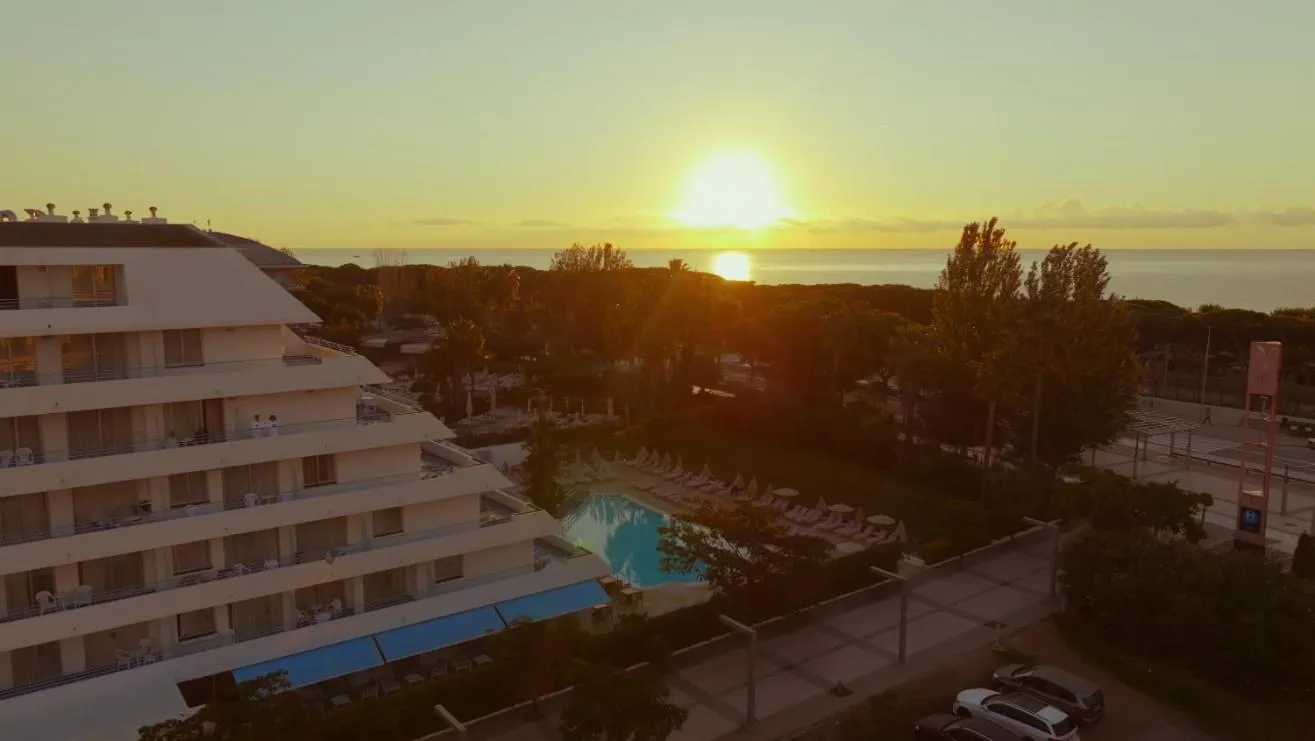 Sunrise in Hotel Montemar Maritim