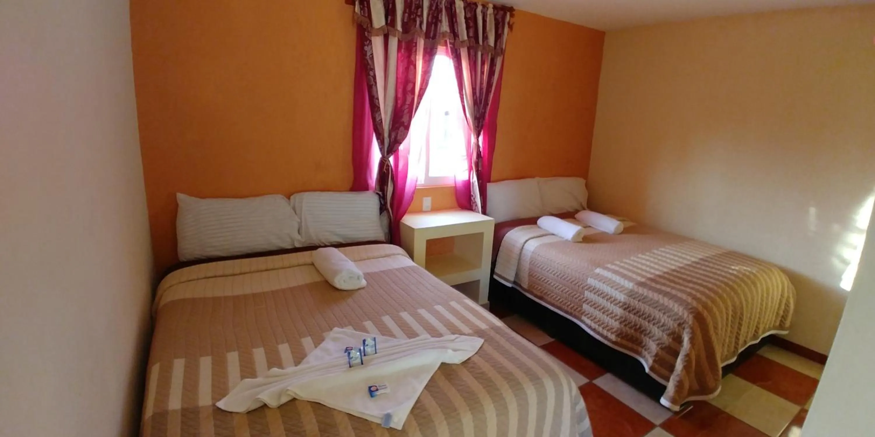 Bed in Hotel Roseville