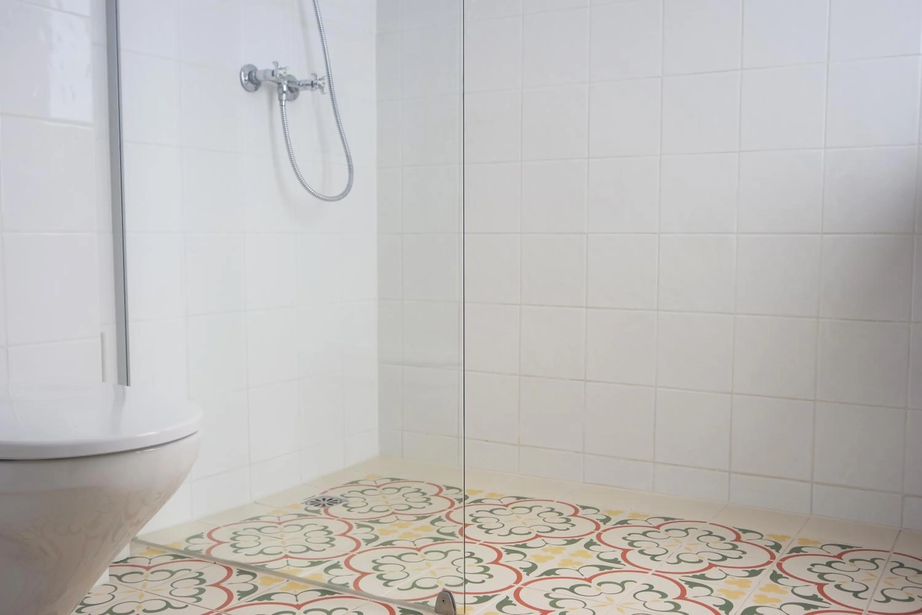 Decorative detail in Alberti - Bed & Bike