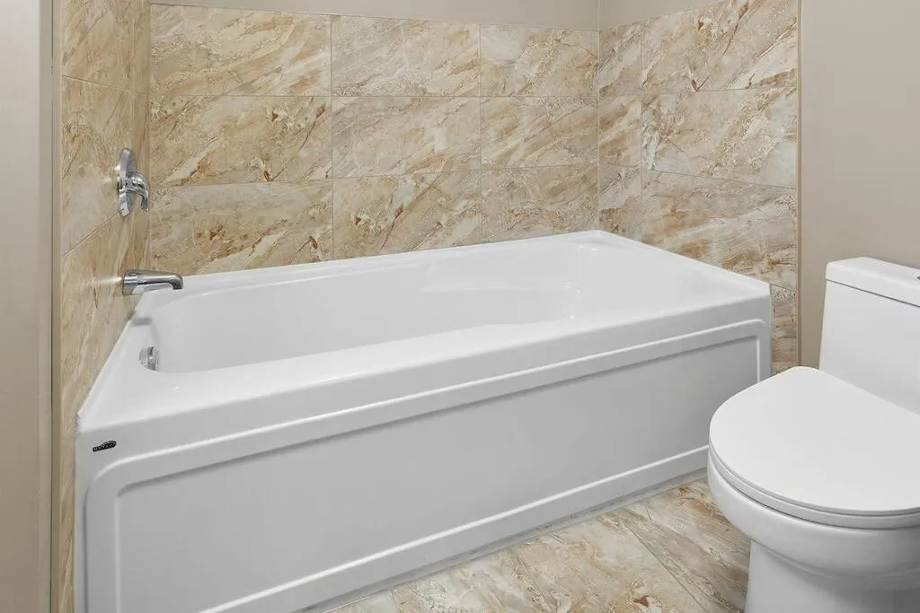 Mountain View Escape with open hot tub, Views!!