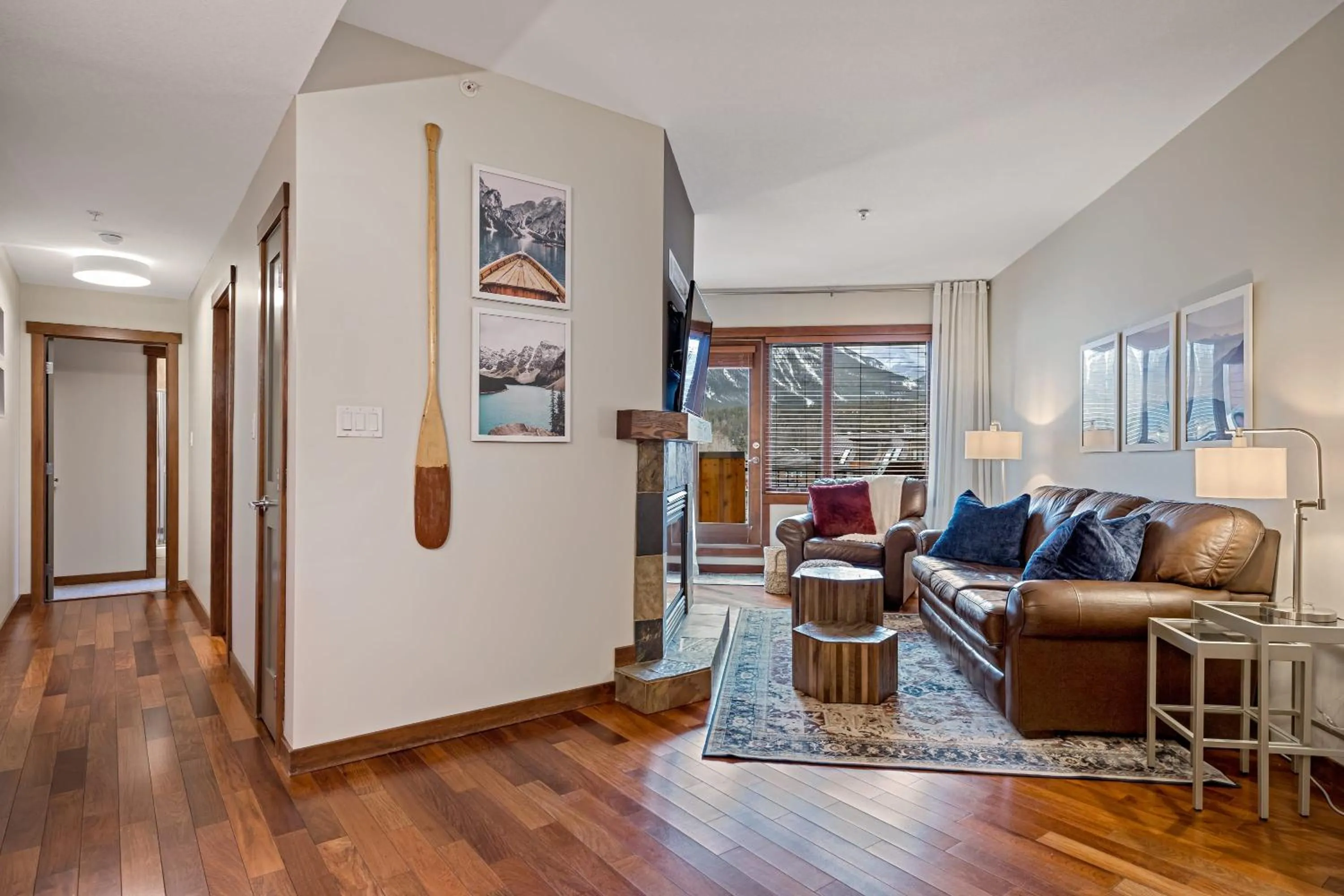 RidgeView Loft - Top Floor 2 Bed 2 Bath, Amazing Views