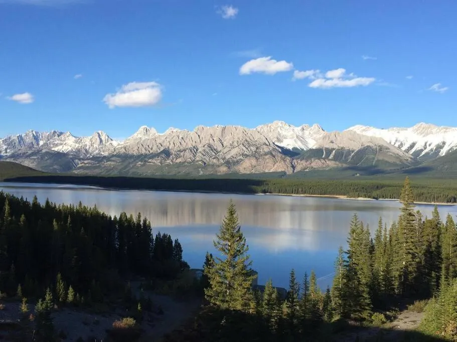 RidgeView Loft - Top Floor 2 Bed 2 Bath, Amazing Views