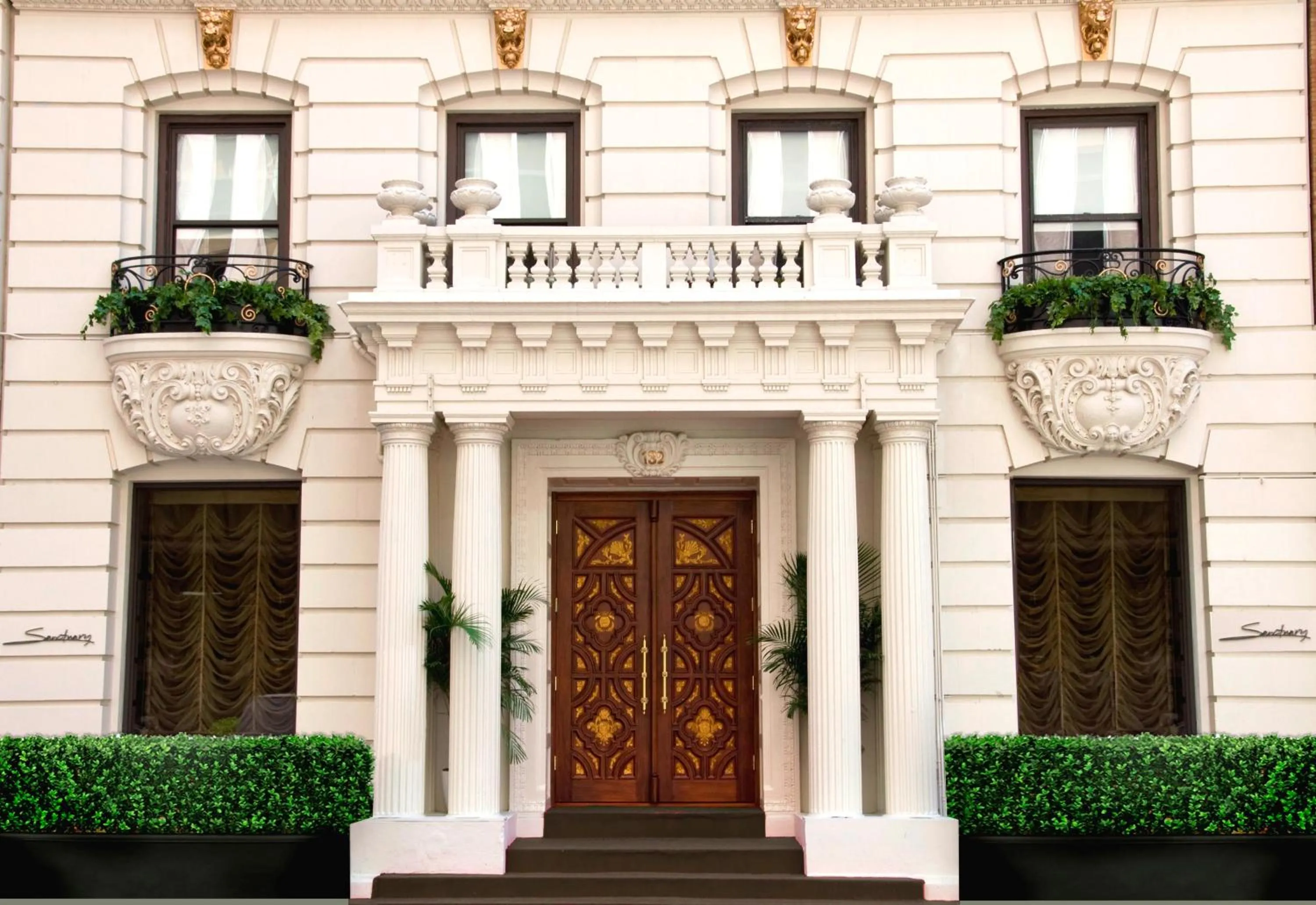 Facade/entrance in Sanctuary Hotel New York