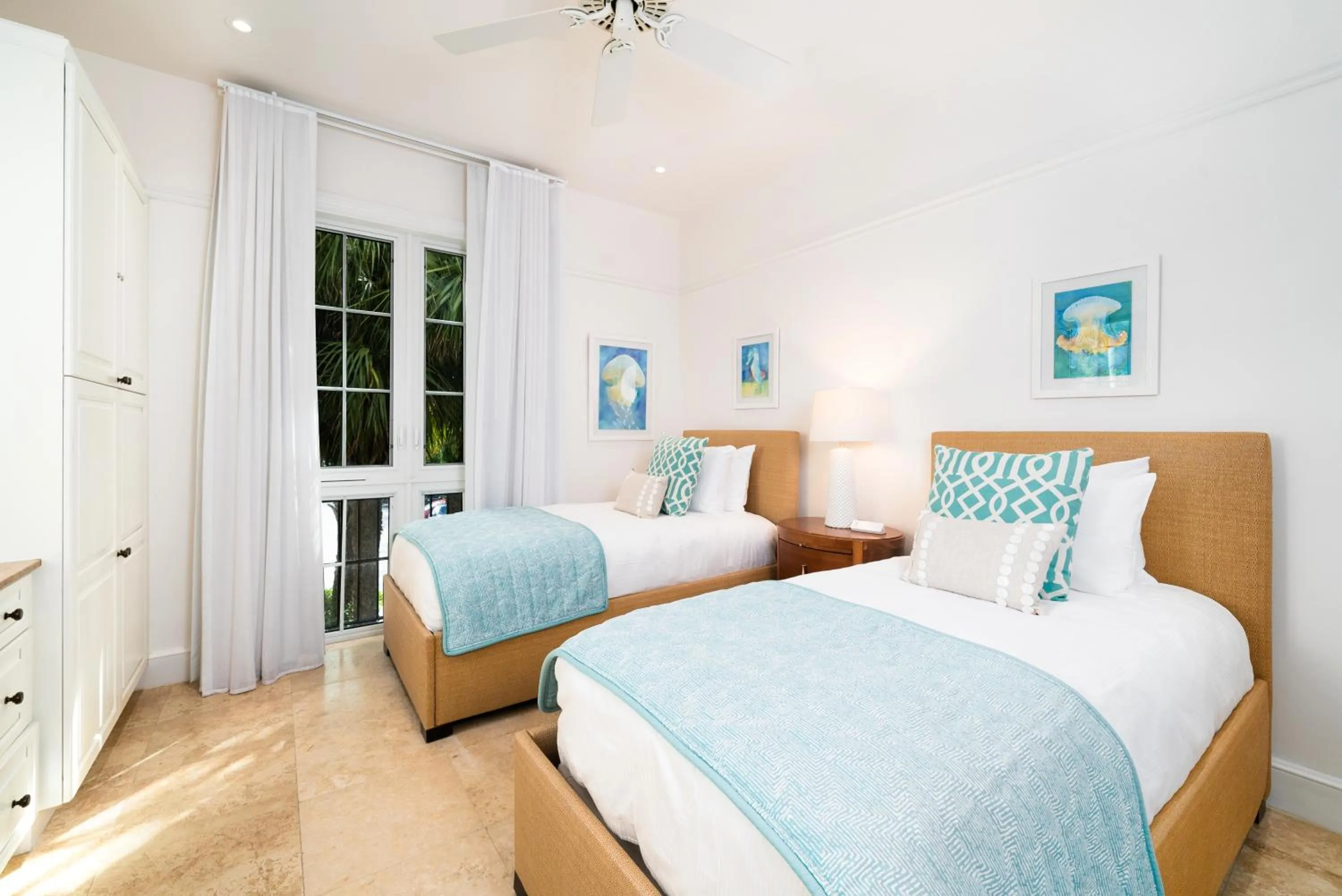 Bedroom, Bed in The Regent Grand