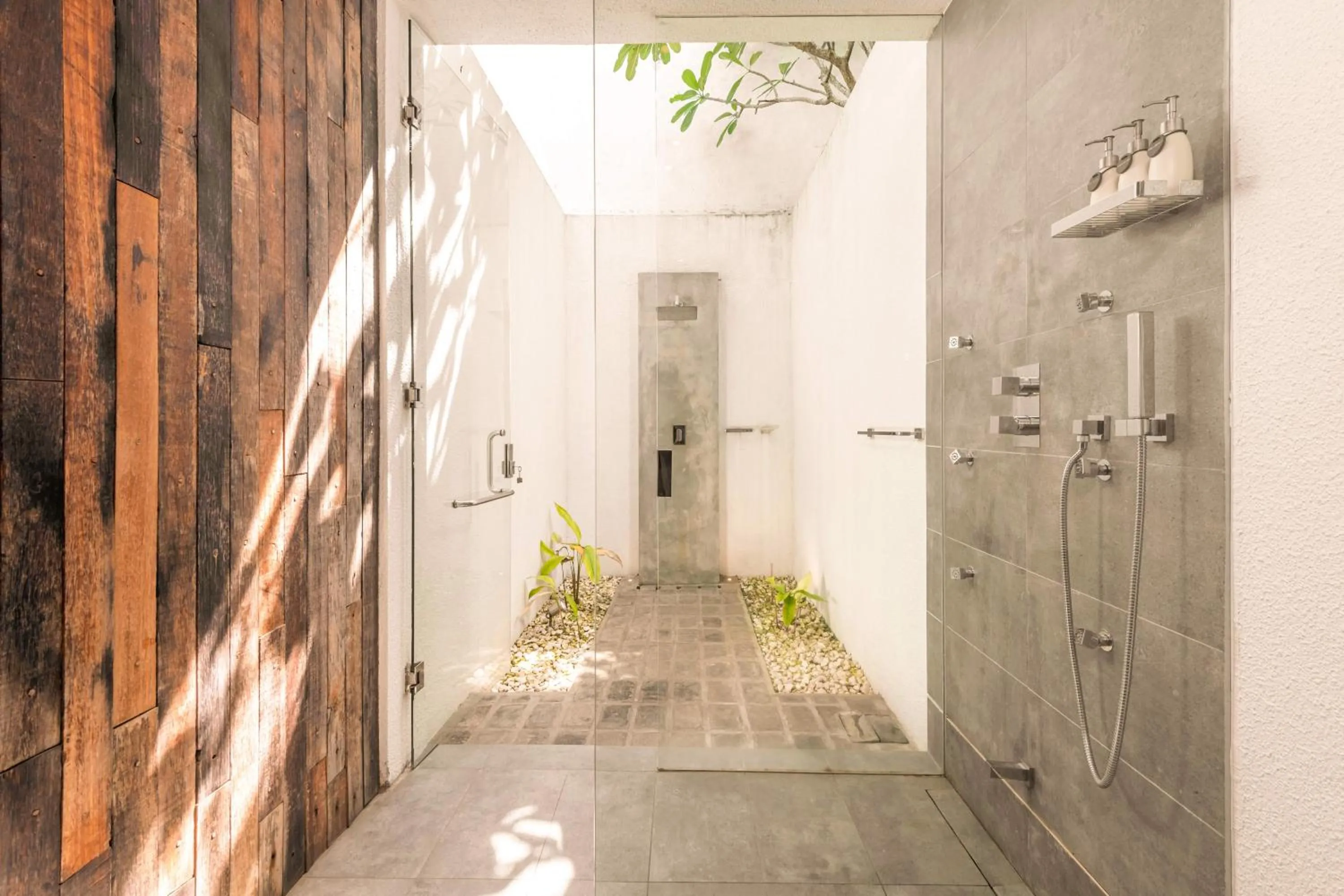 Toilet in Ishq Talpe