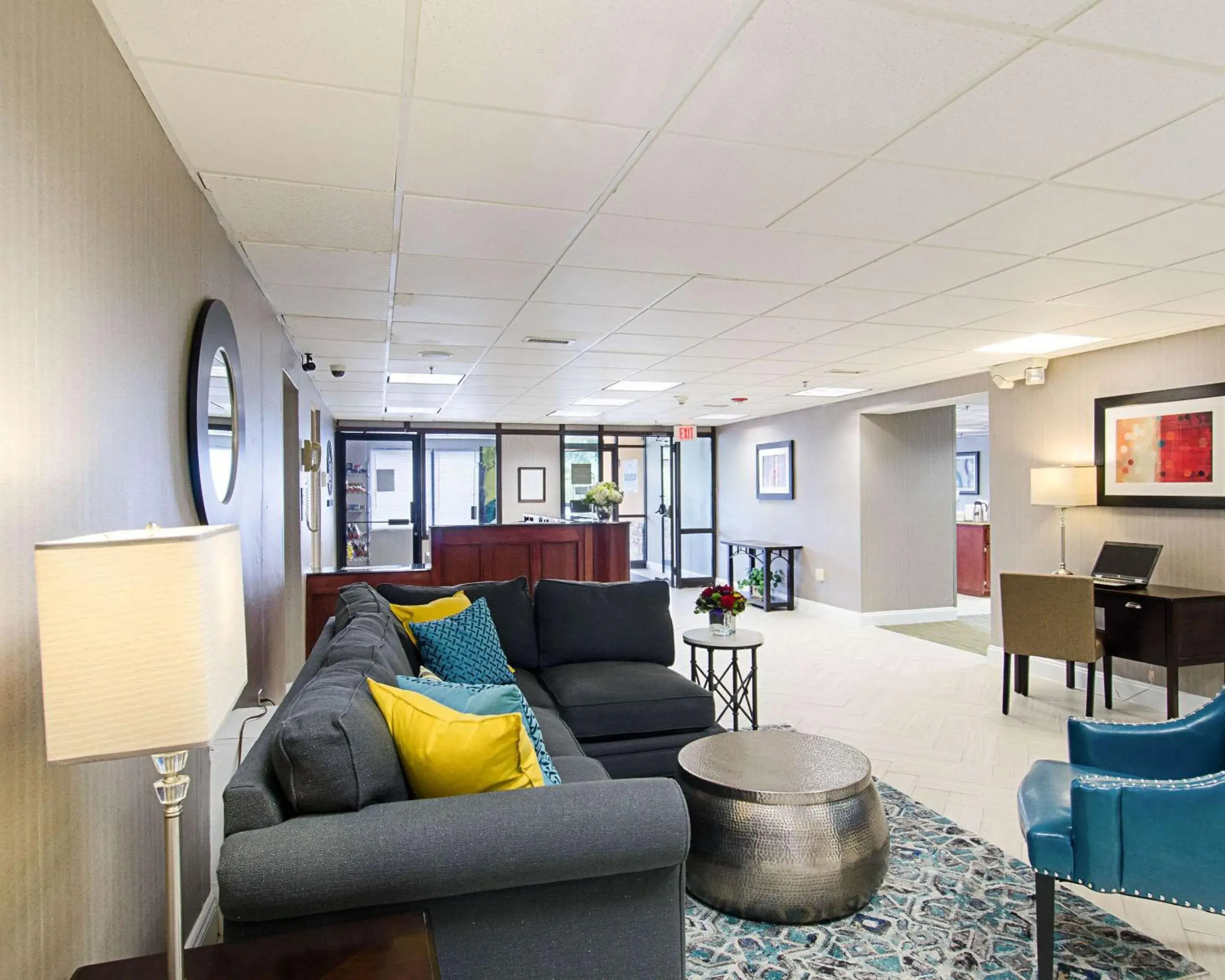 Lobby or reception, Seating Area in Quality Inn & Suites Worcester Lobby or reception, Seating Area in Quality Inn & Suites Worcester