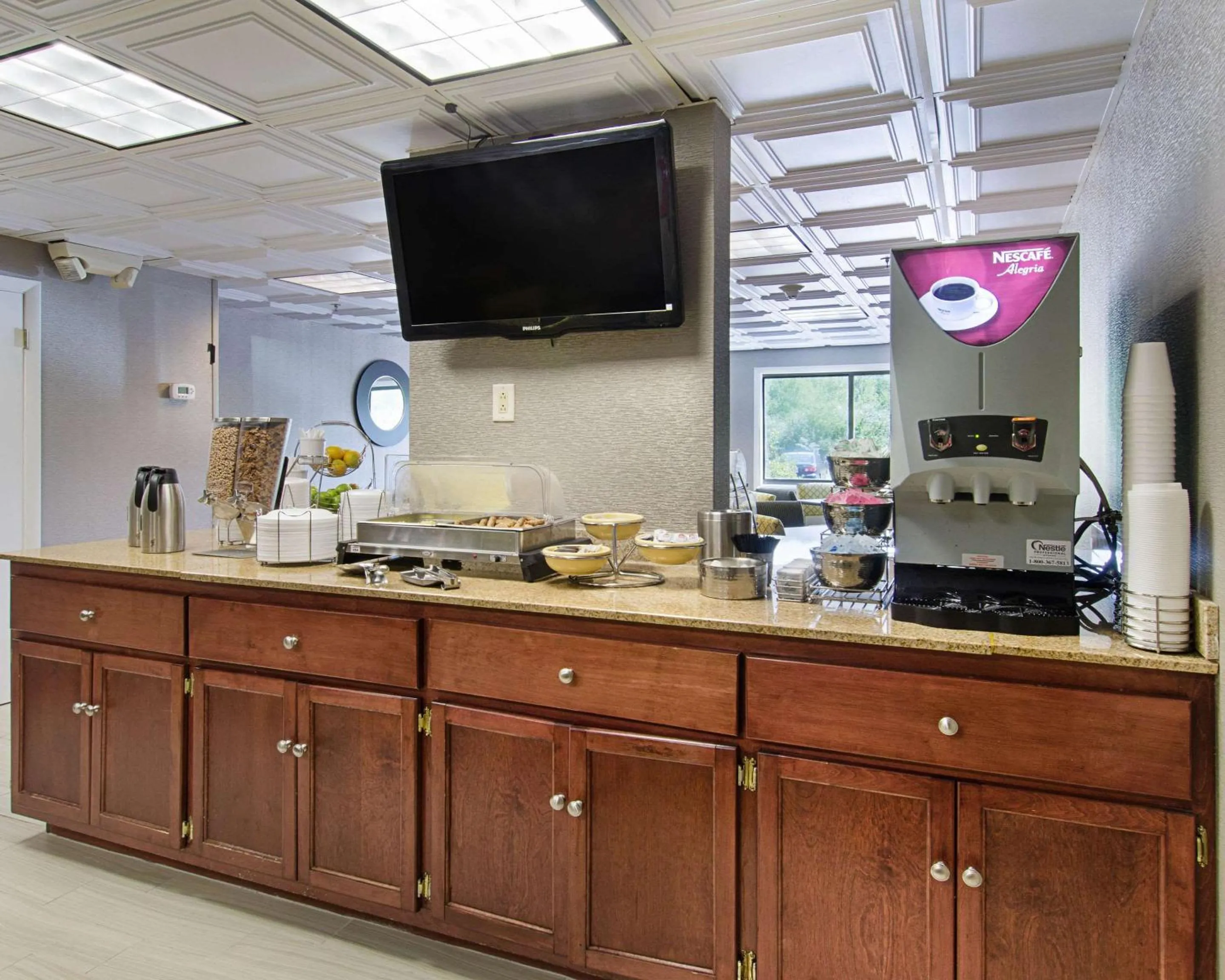 Restaurant/places to eat in Quality Inn & Suites Worcester