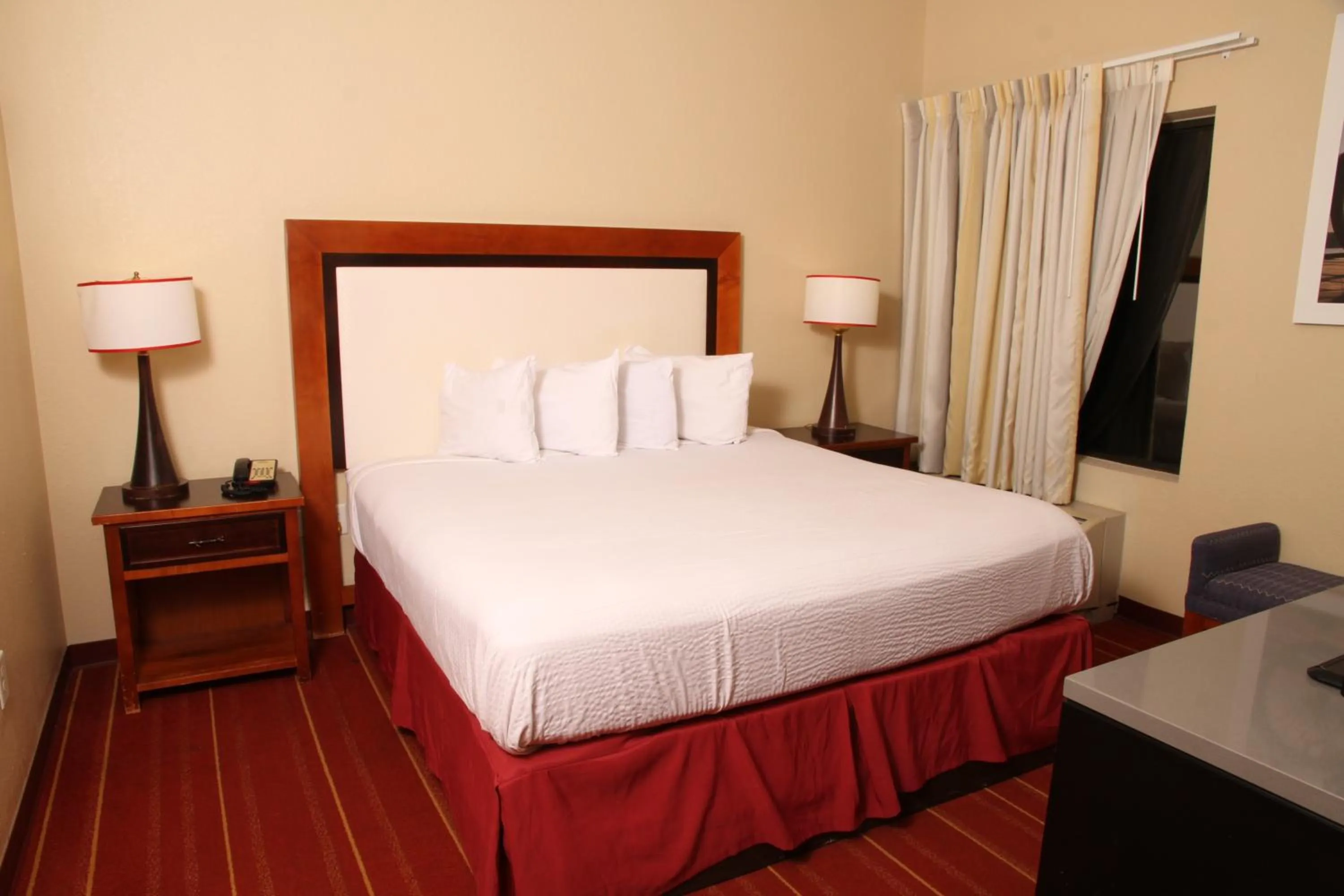 Bedroom, Bed in Days Inn by Wyndham Semmes Mobile