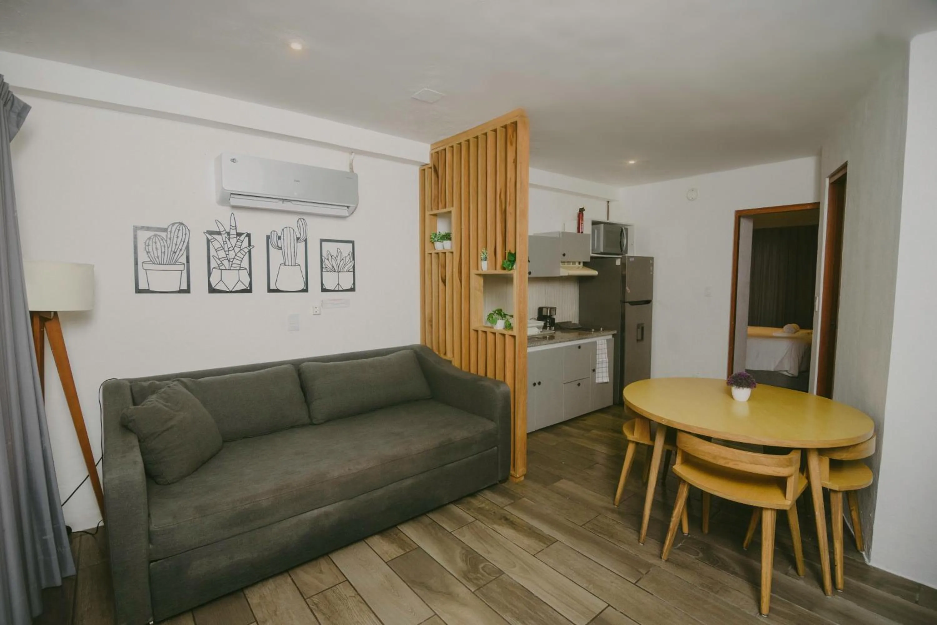 Dining area in HotelZone L20 Beach Access