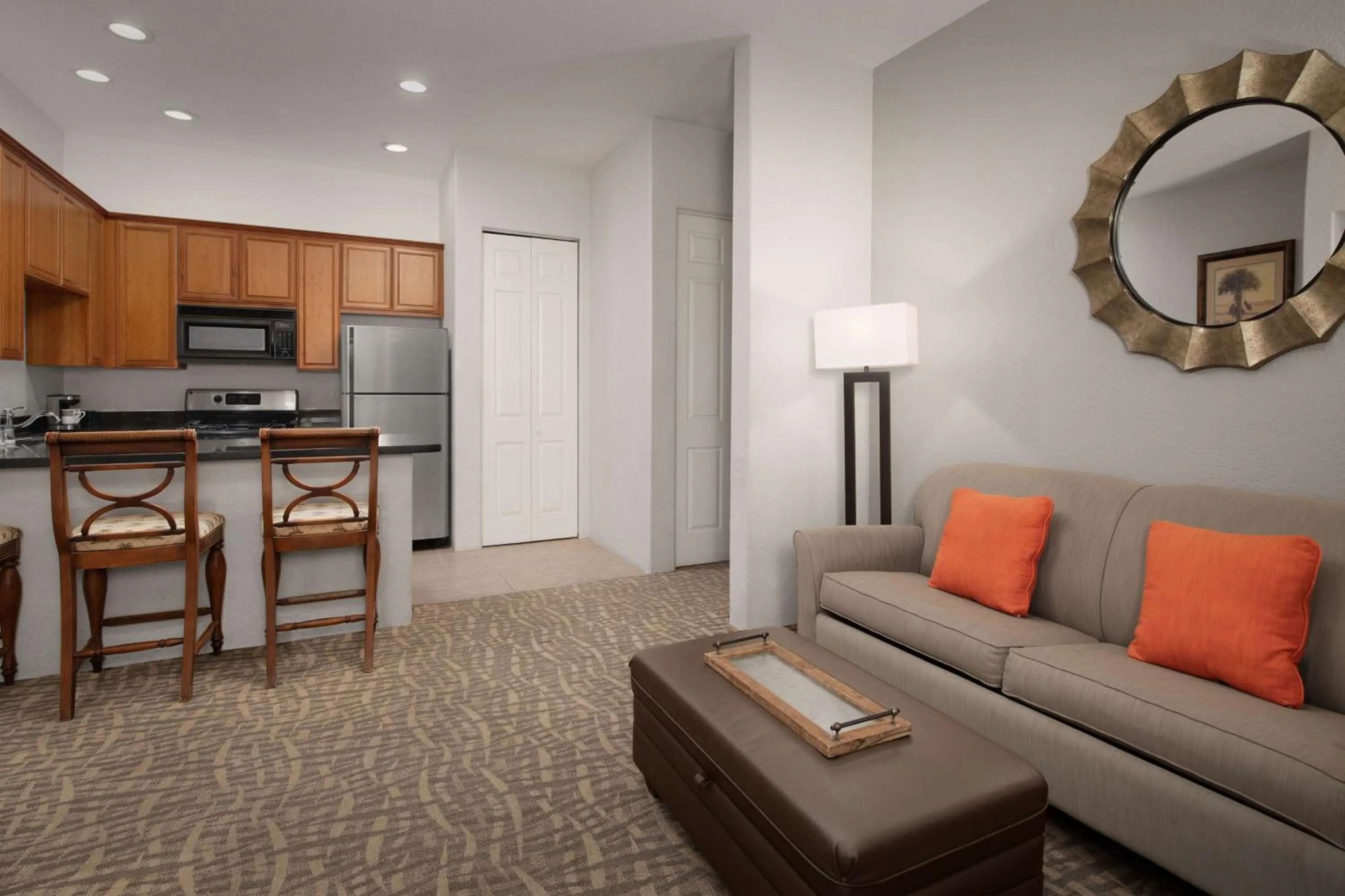 Living room in Embassy Suites La Quinta Hotel & Spa