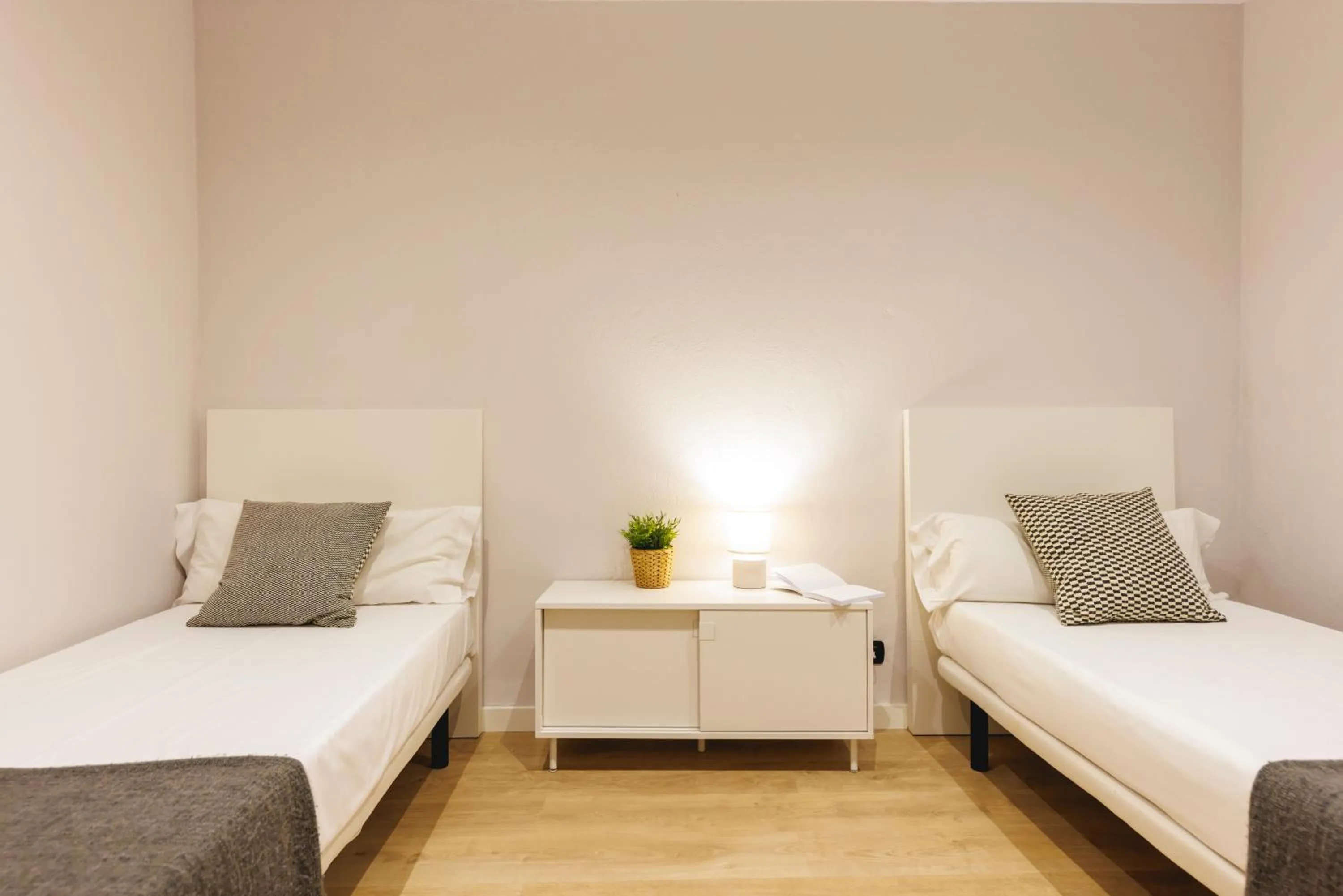 Bedroom, Bed in Bravissimo Apartaments Mora 4