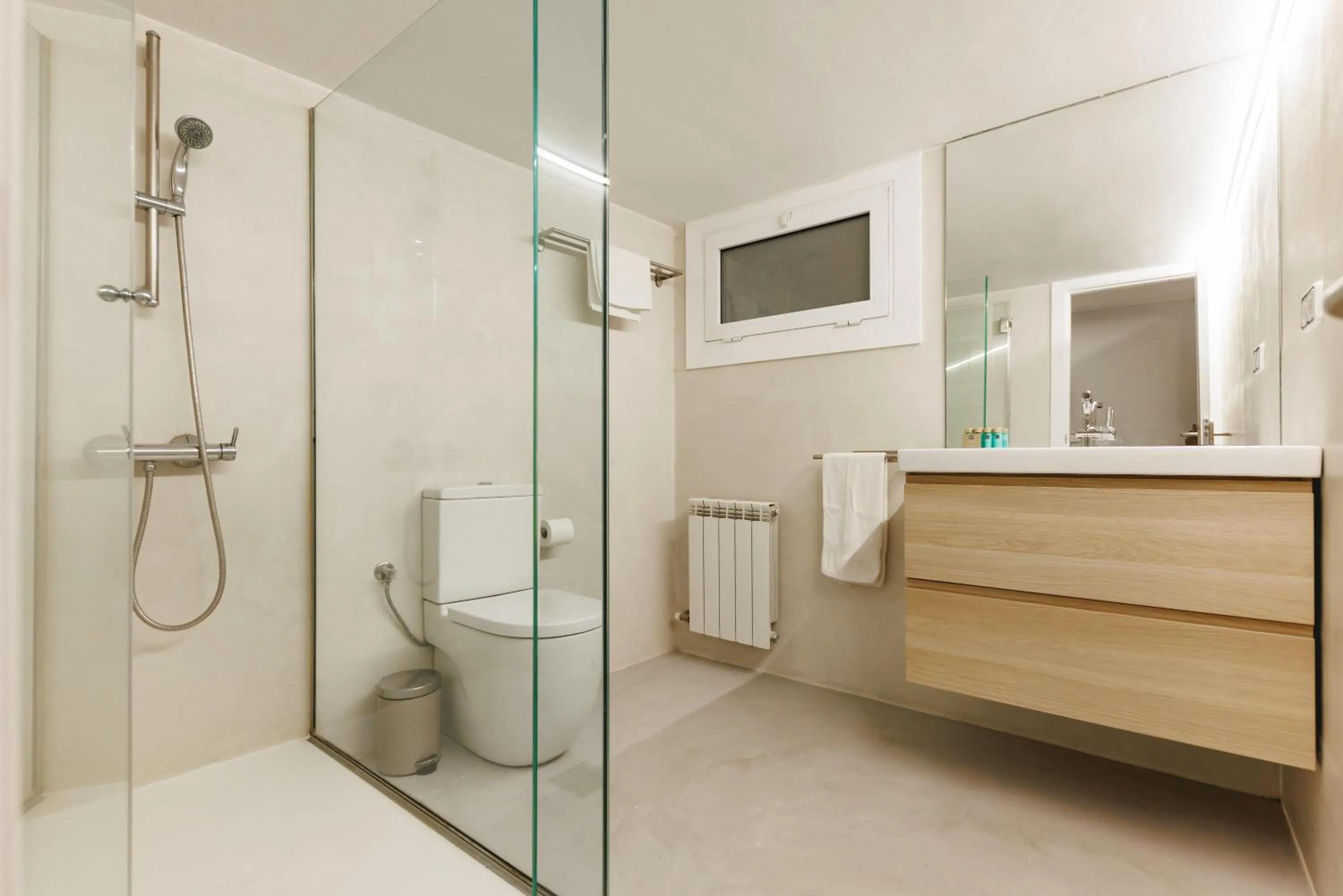 Shower in Bravissimo Apartaments Mora 4