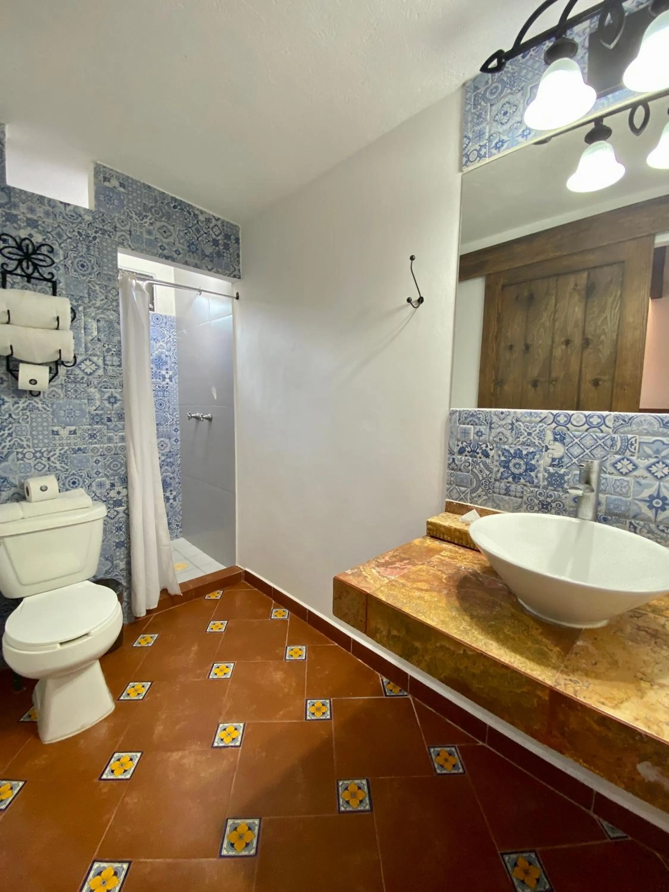 Shower in Hotel Hacienda Monteverde San Miguel de Allende