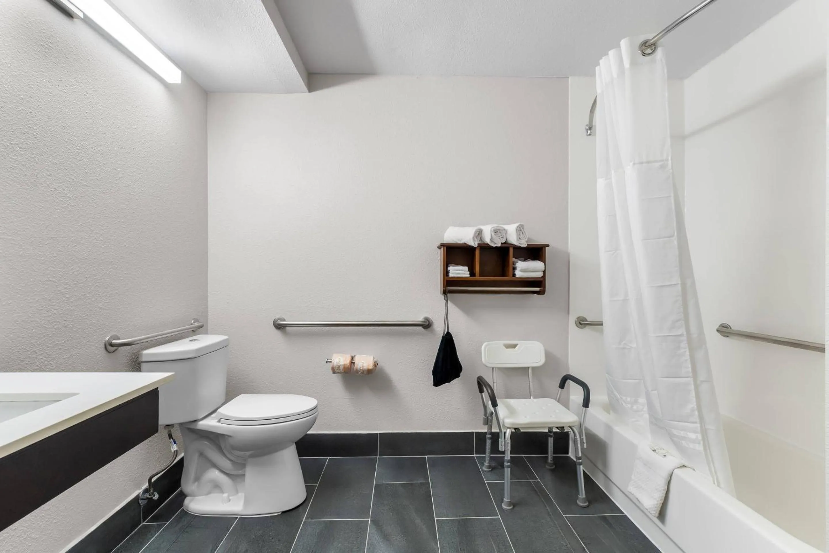 Bedroom in Quality Inn Chattanooga Hamilton Place