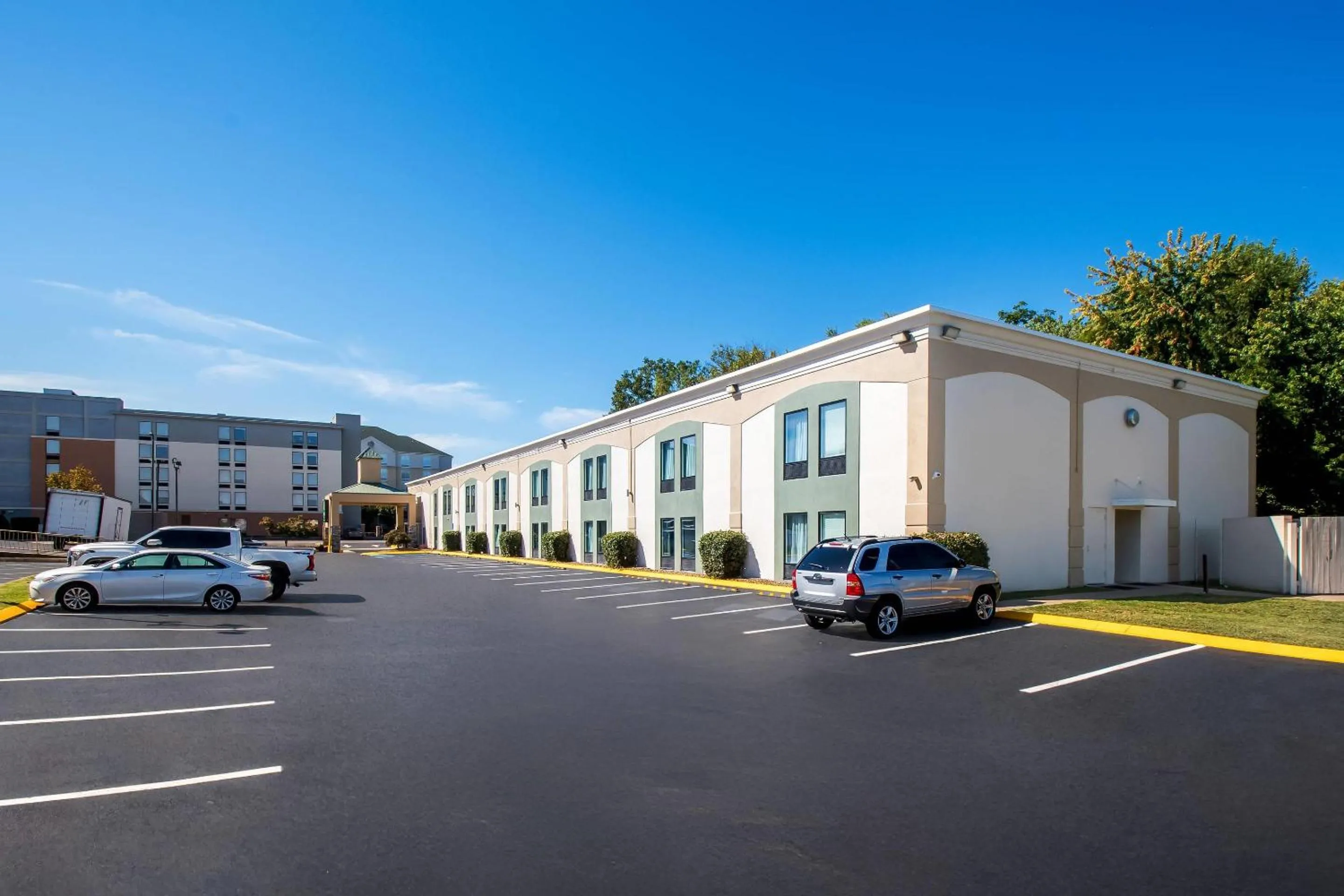 Property building in Quality Inn Chattanooga Hamilton Place