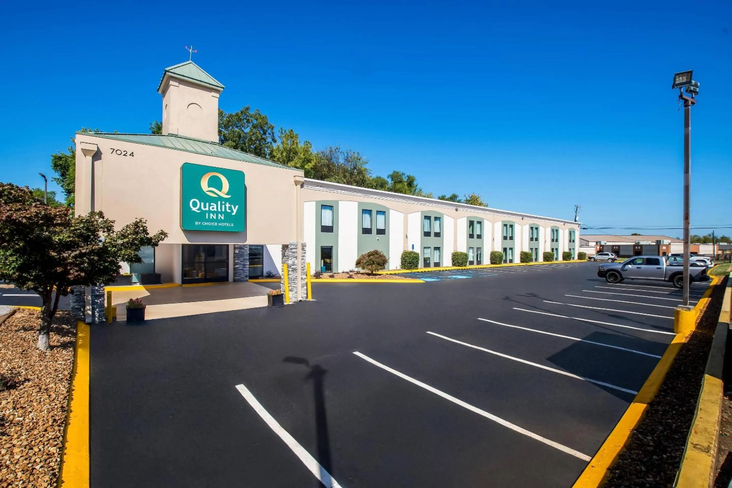Property building in Quality Inn Chattanooga Hamilton Place