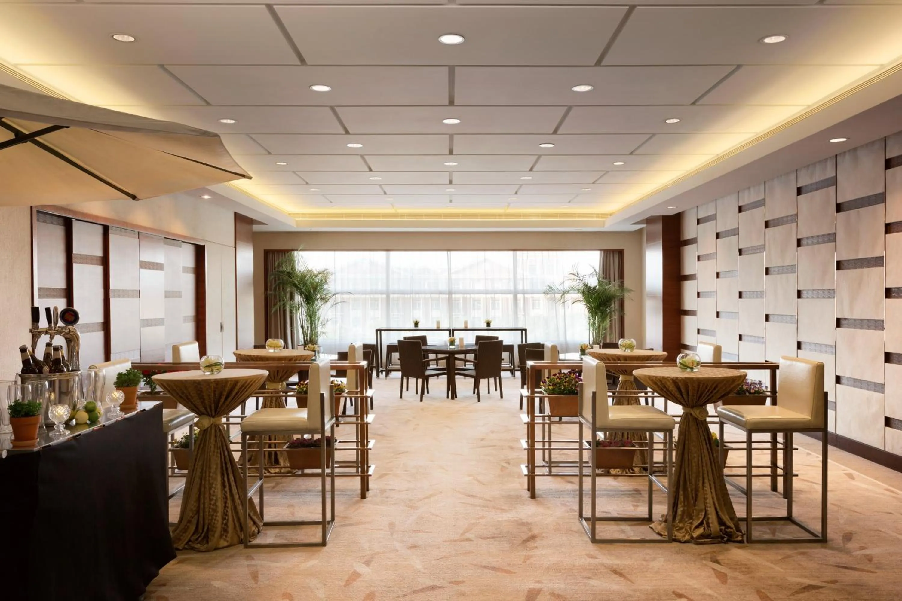 Banquet/Function facilities in Kerry Hotel Pudong, Shanghai - Indoor Connecting to Shanghai New International Expo Centre