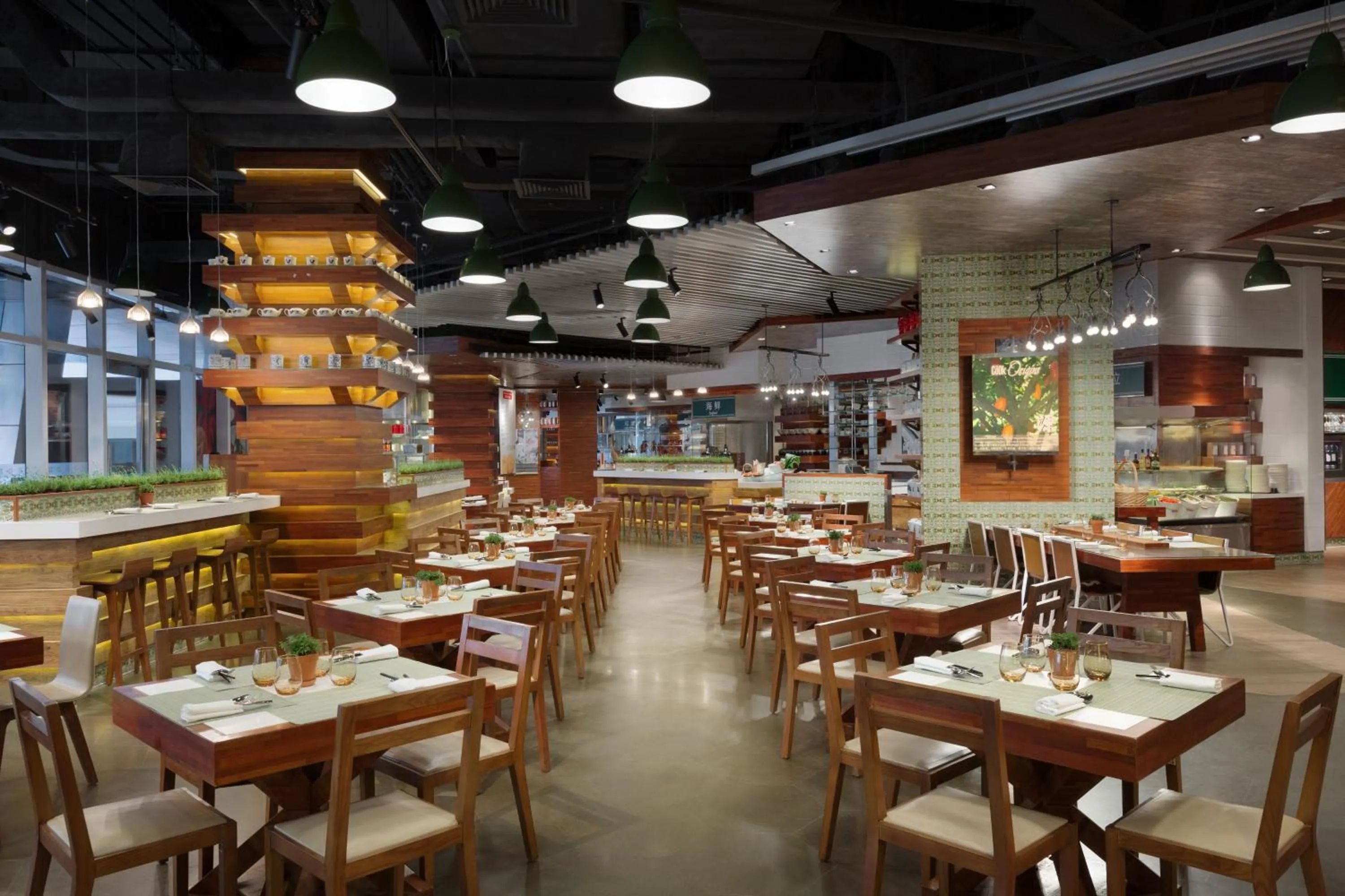 Restaurant/places to eat in Kerry Hotel Pudong, Shanghai - Indoor Connecting to Shanghai New International Expo Centre