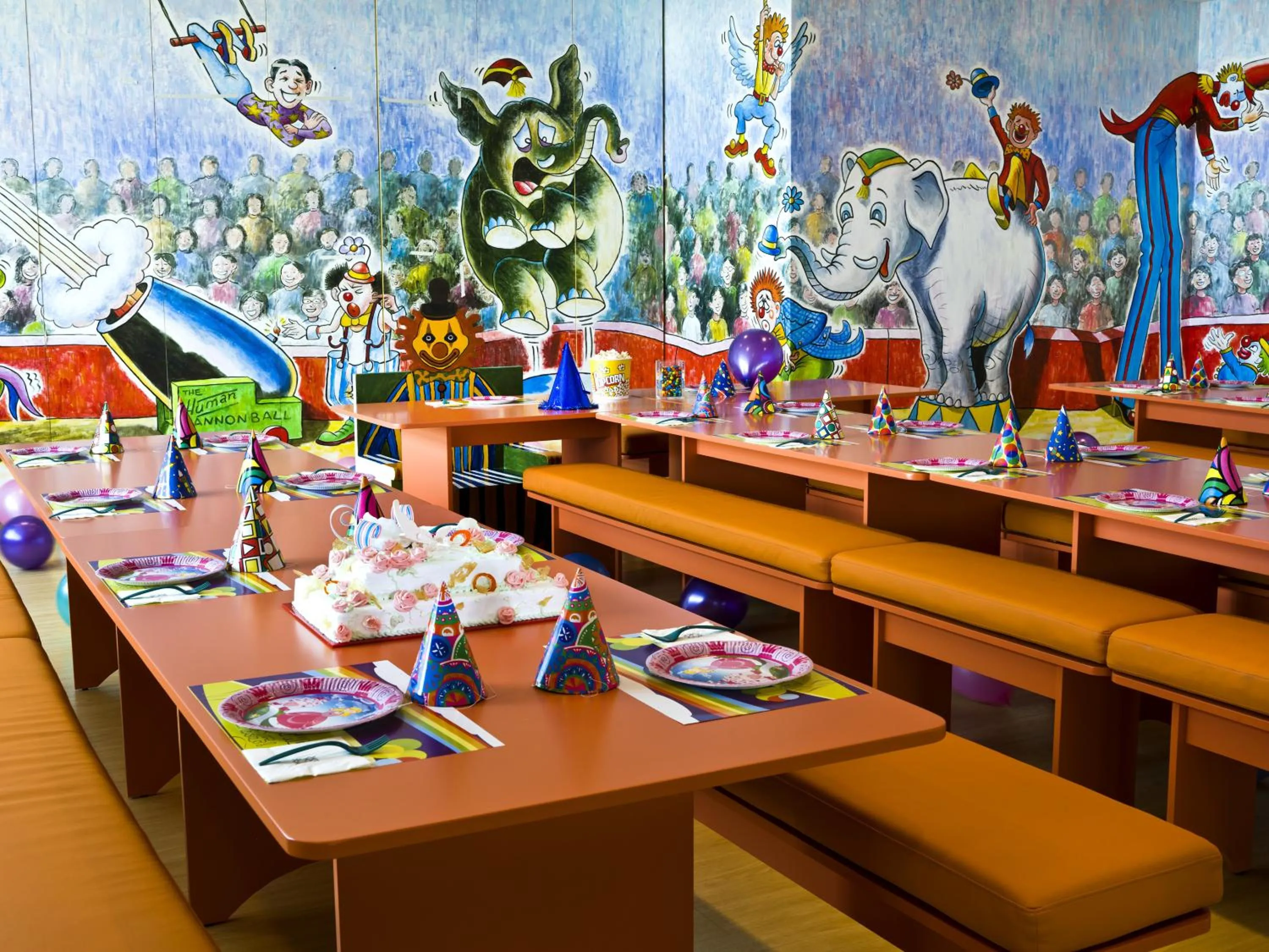 Kids's club in Kerry Hotel Pudong, Shanghai - Indoor Connecting to Shanghai New International Expo Centre